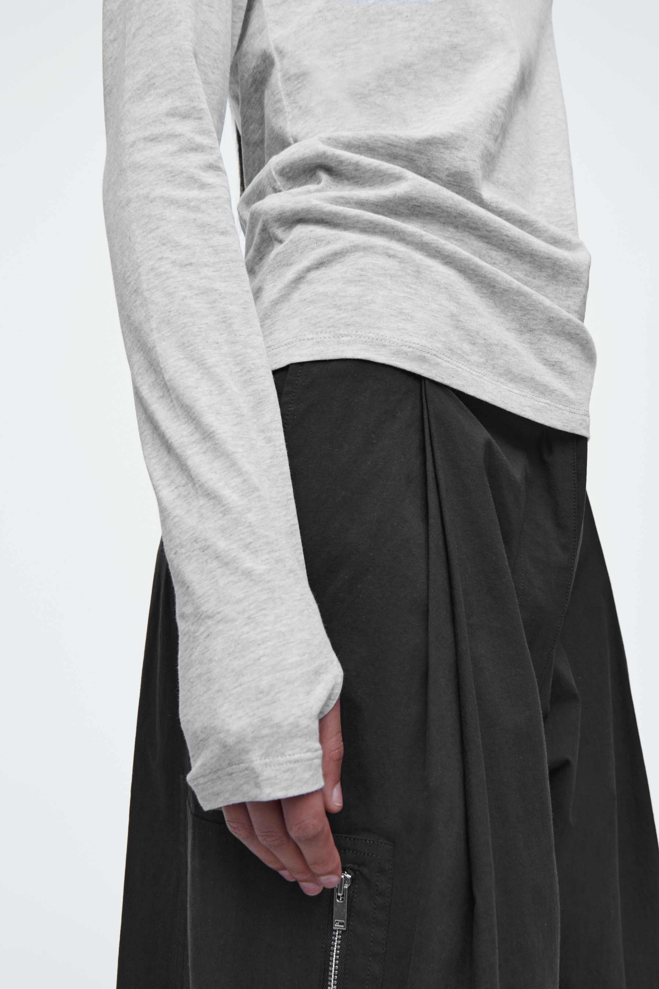 Visualizza immagine più grande: MAGLIA SLIM LEGGERA A MANICHE LUNGHE - GRIGIO MÉLANGE - DONNA | H&M IT 3