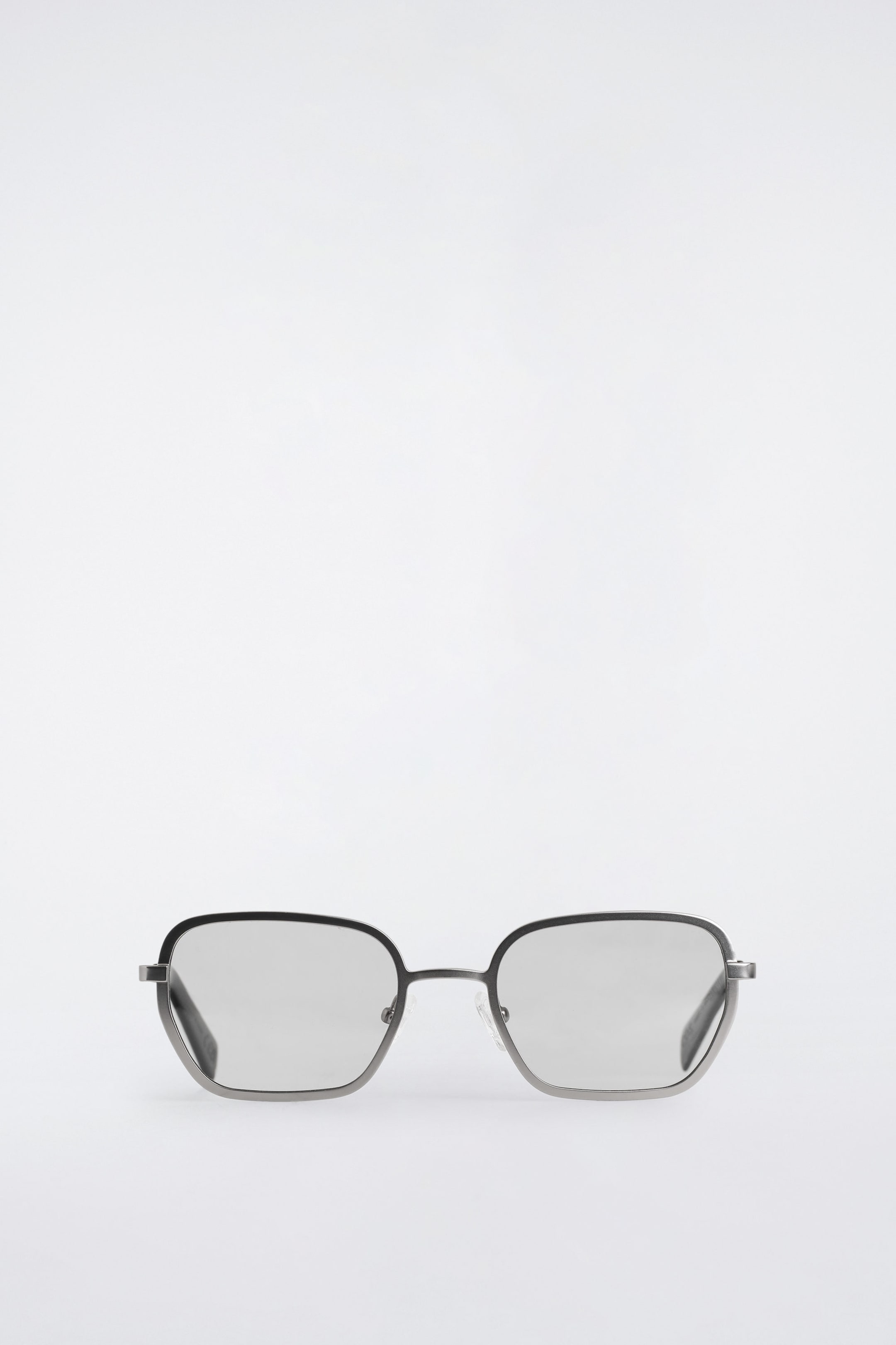 StillMedia/DescriptiveStillLife