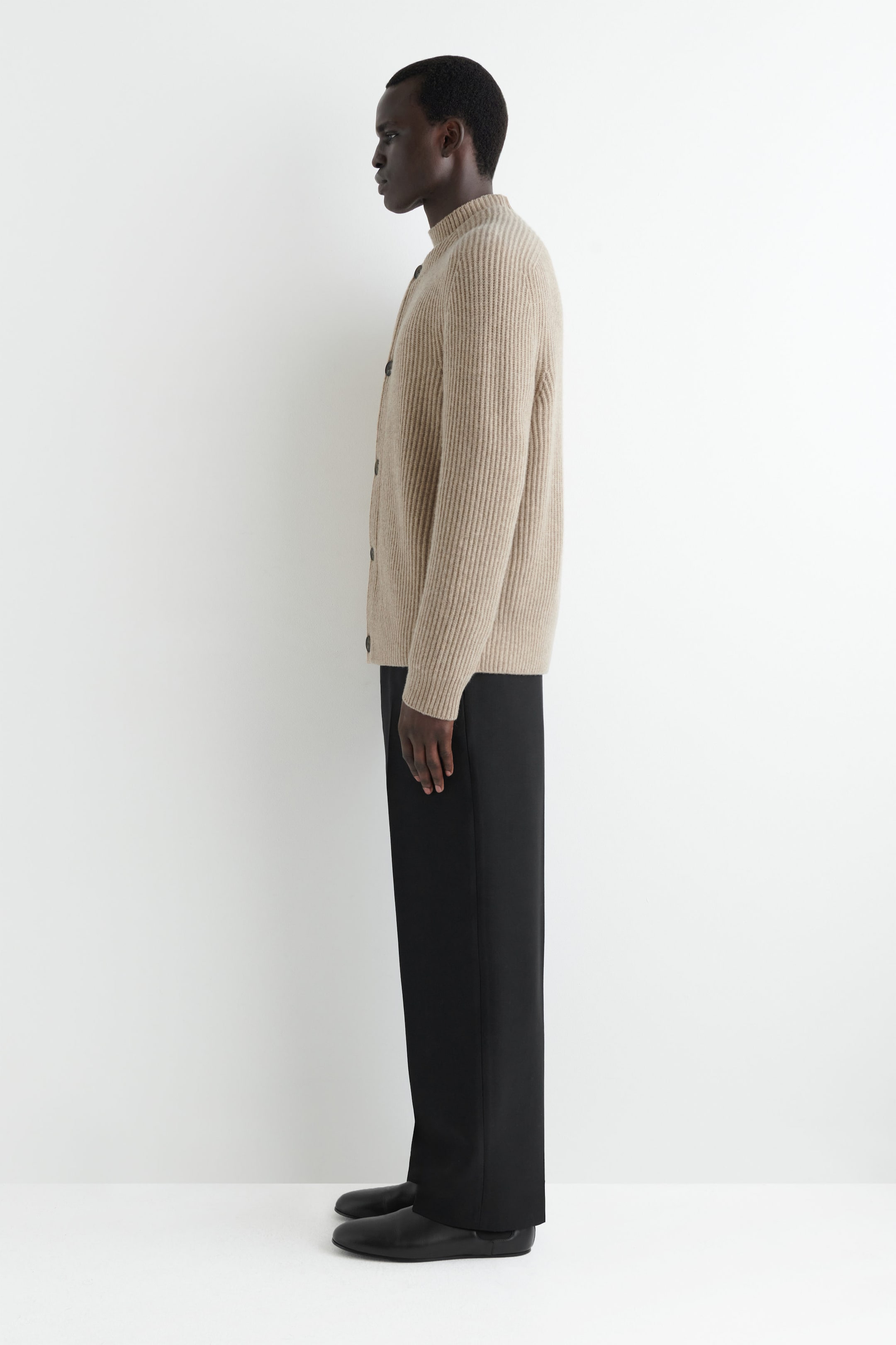 RIBBED WOOL CREW-NECK SWEATER