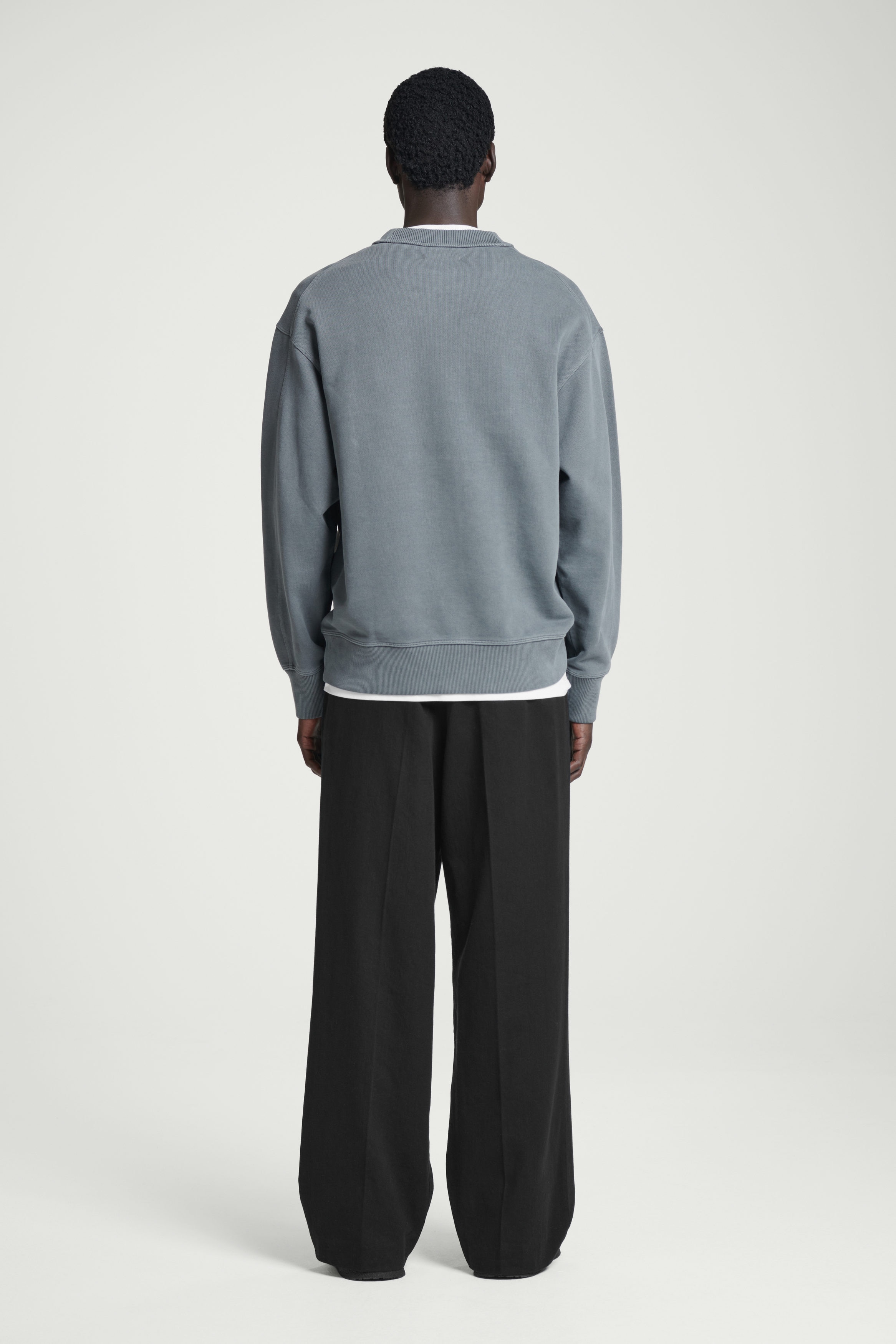 RELAXED WASHED-COTTON SWEATSHIRT - WASHED BLACK | COS