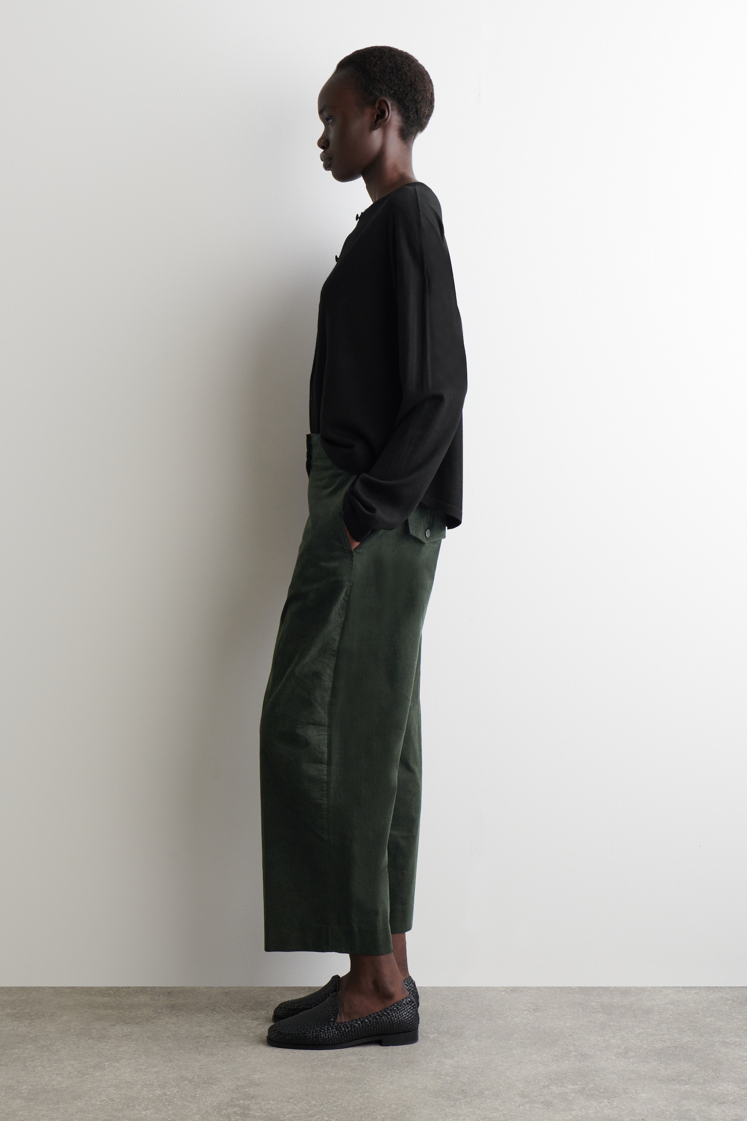 PANTALONI CROPPED IN VELLUTO A COSTE - VERDE SCURO/NERO - 3