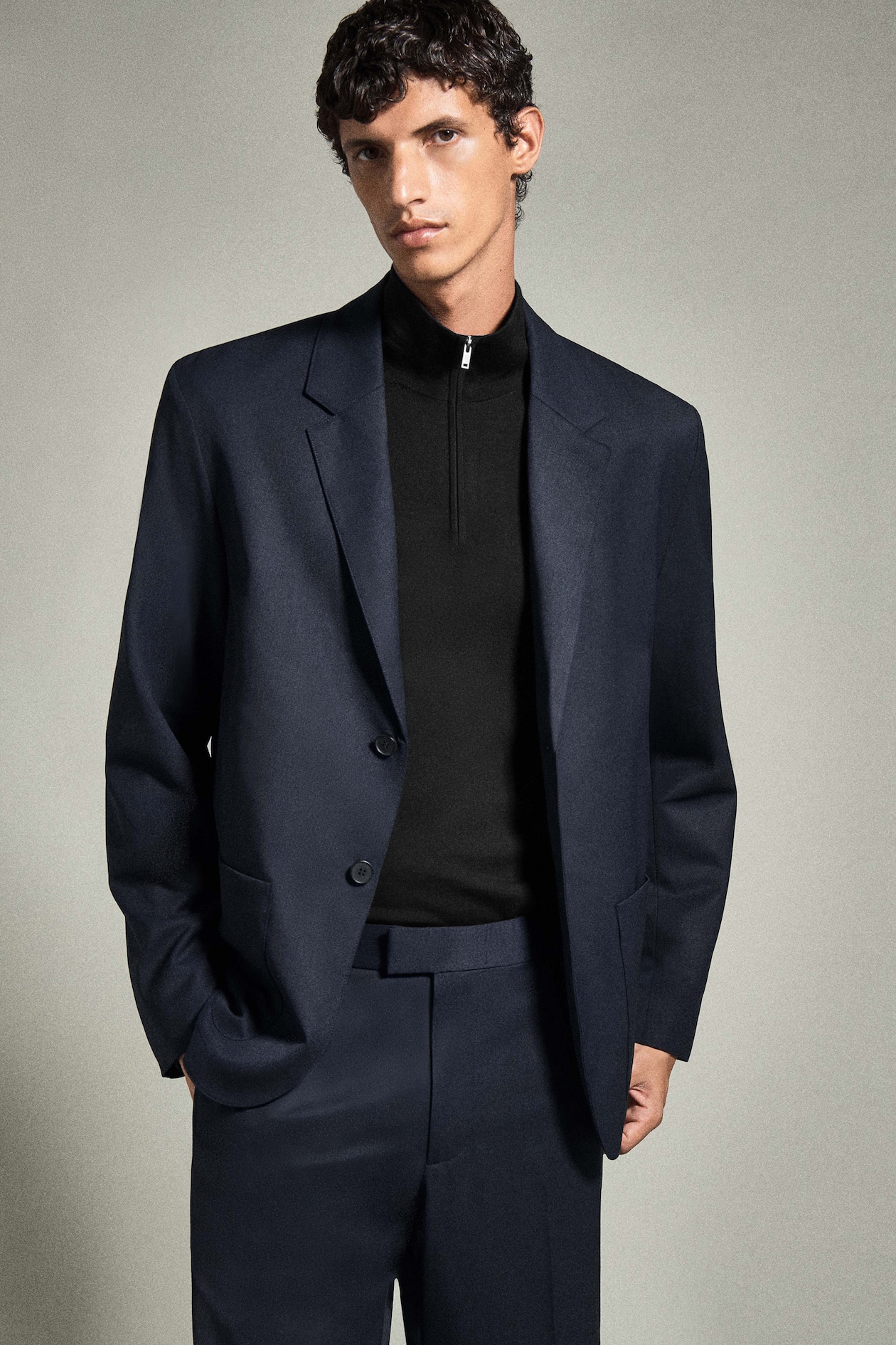 MERINO WOOL ZIP-UP MOCK-NECK SWEATER — BLACK