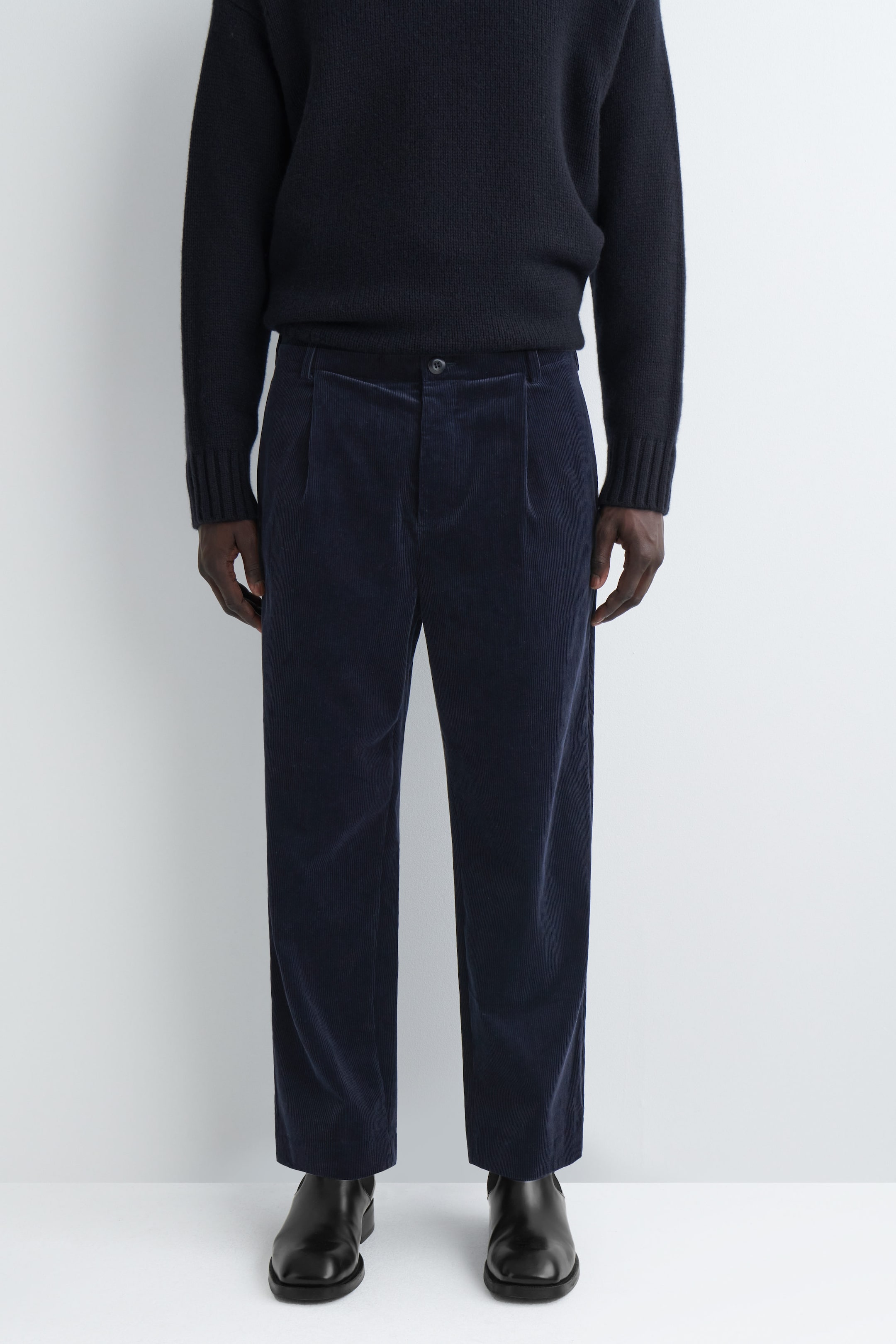 PLEATED CORDUROY STRAIGHT-LEG PANTS