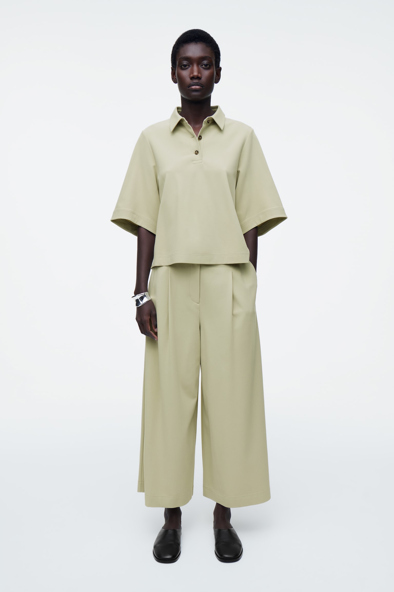 PANTALONI CROPPED A GAMBA LARGA - VERDE CHIARO/BLU NAVY