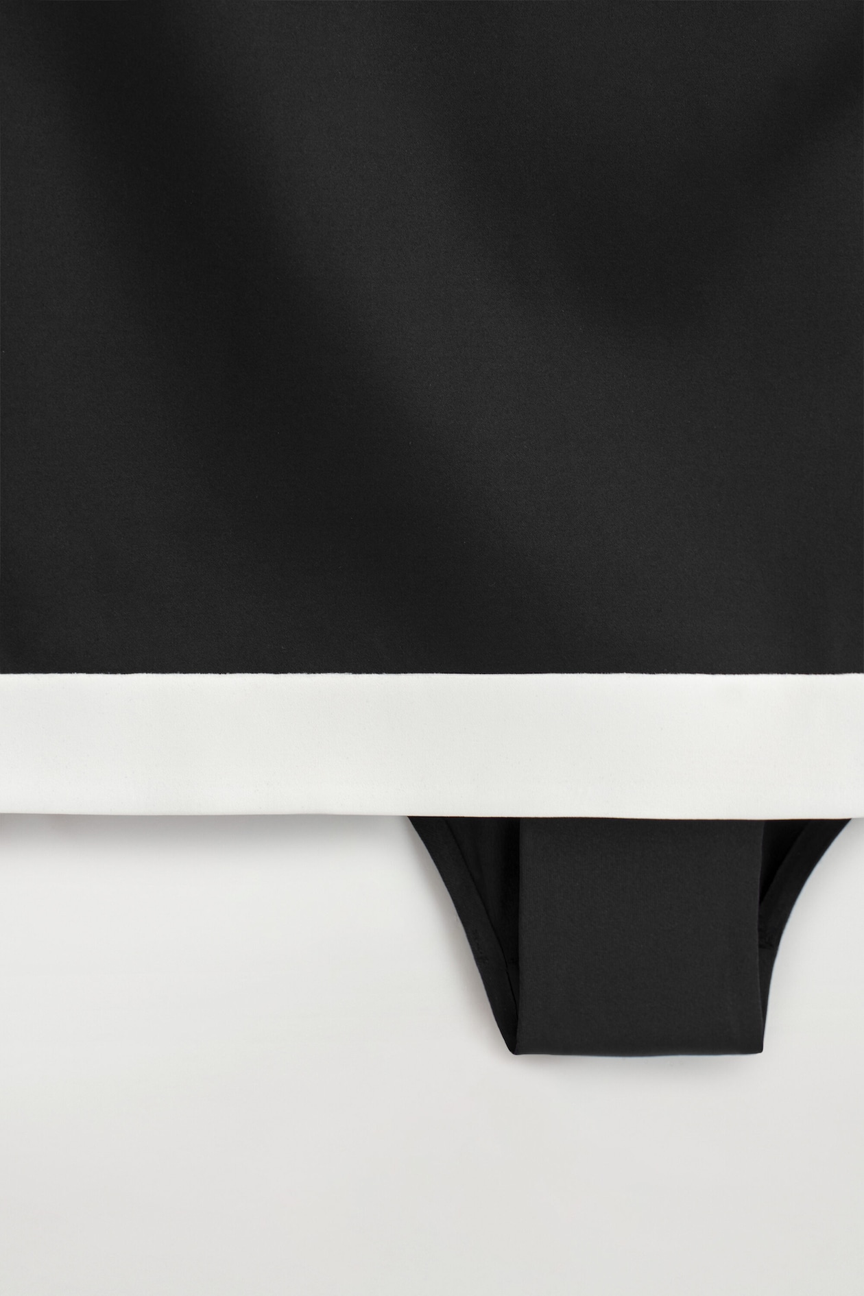 COLOUR-BLOCK SCUBA TANK SWIMSUIT — BLACK / CREAM