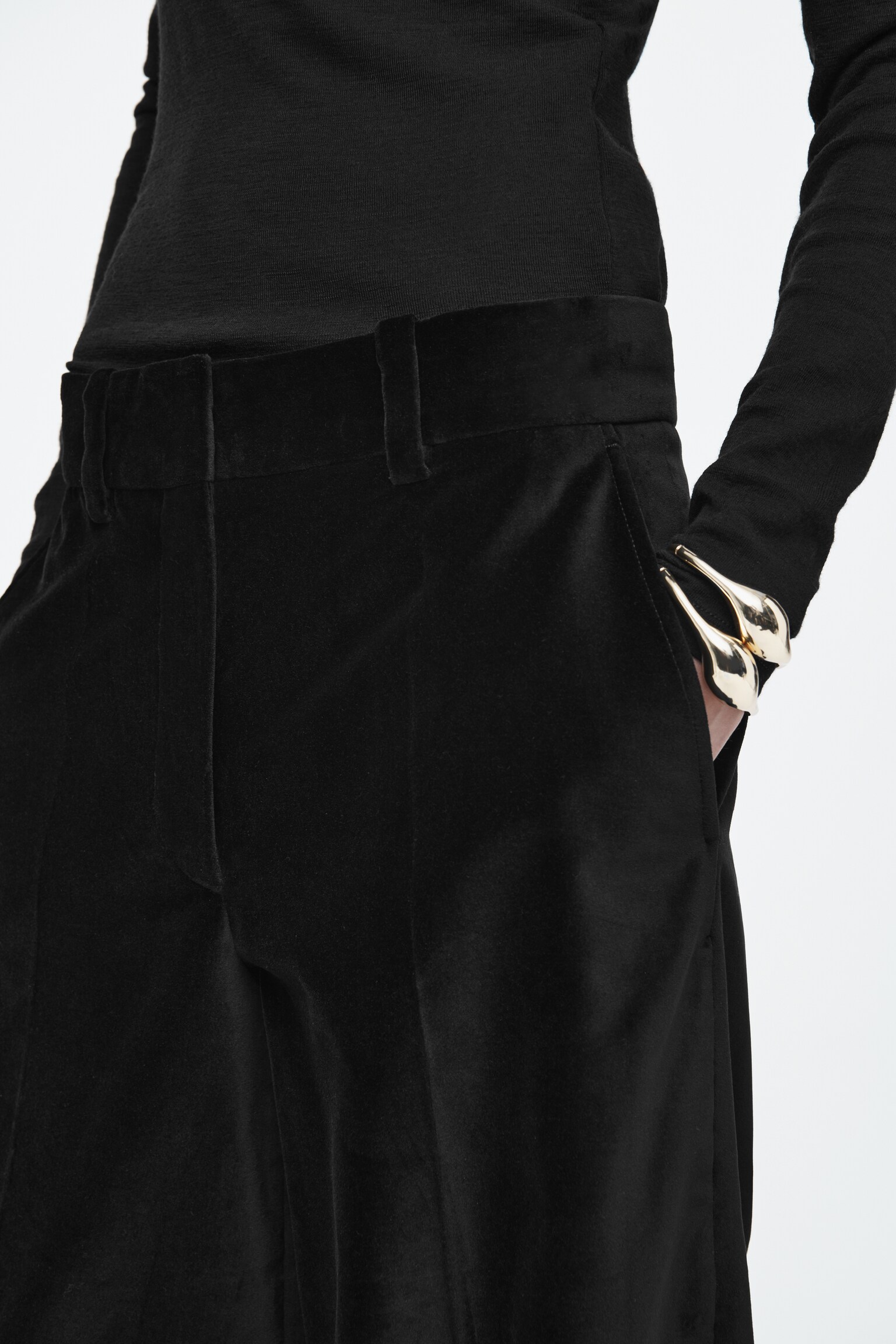RELAXED VELVET WIDE-LEG TROUSERS - BLACK - 5