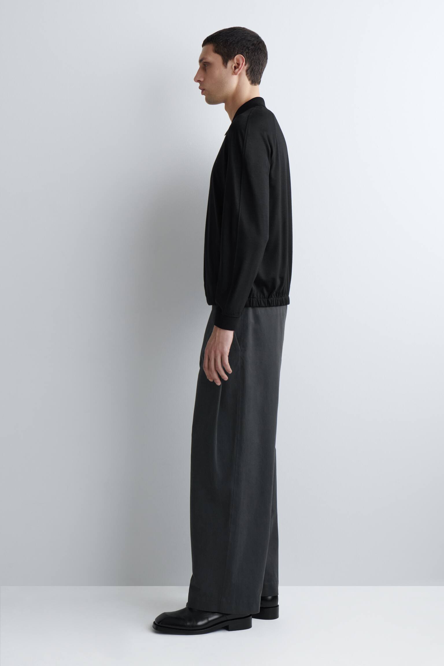 WOOL-JERSEY BOMBER JACKET - שחור - 7