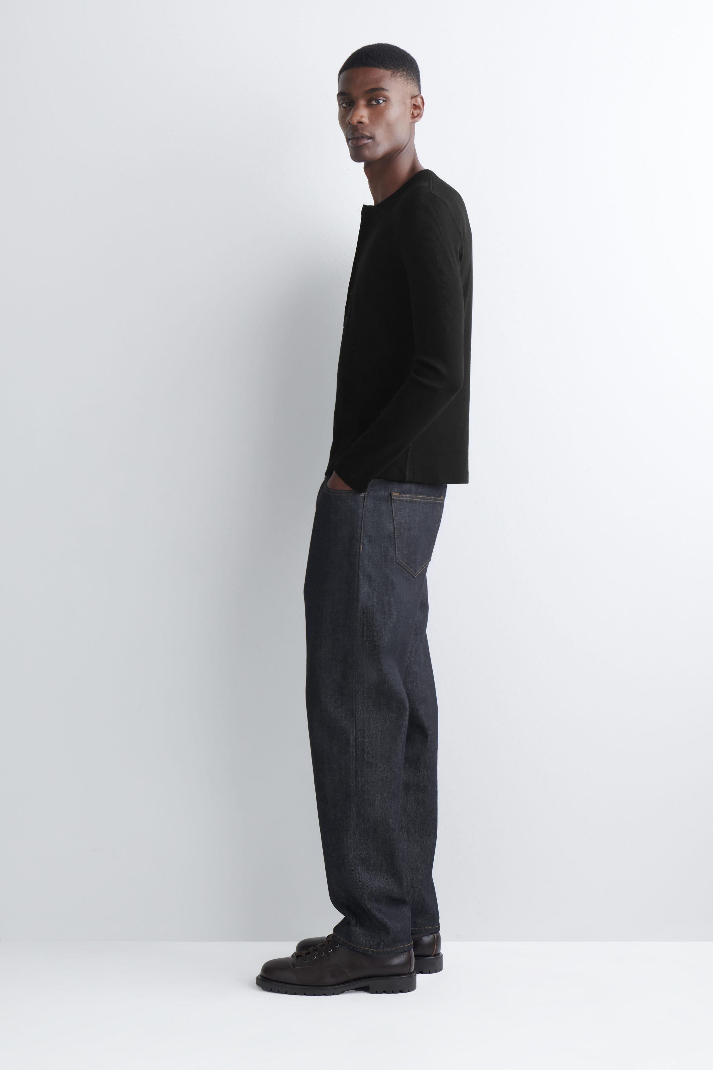 SLIM RIBBED COTTON LONG-SLEEVED HENLEY T-SHIRT - BLACK | COS US