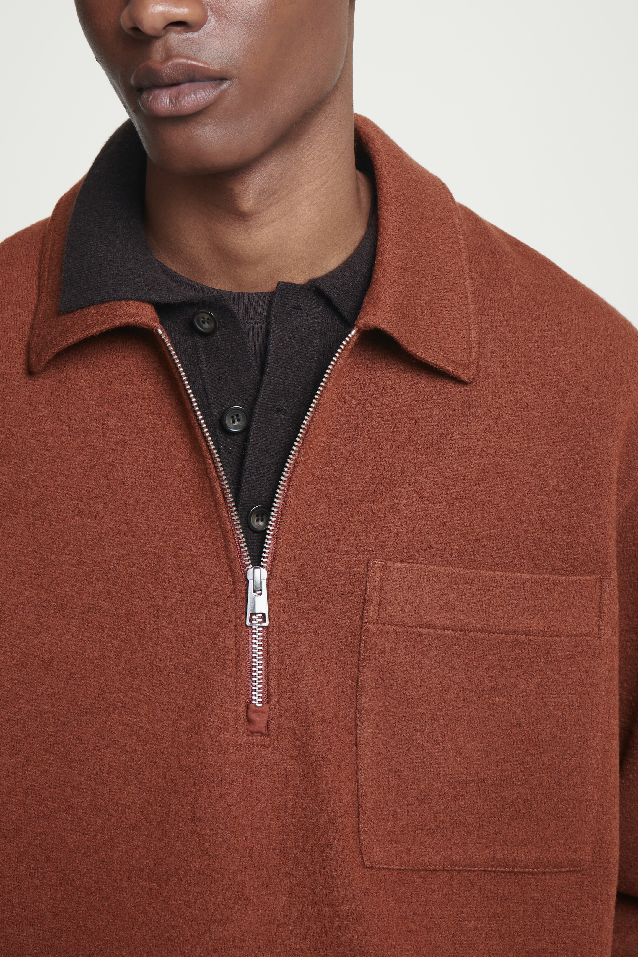 Grösseres Bild ansehen: PULLOVER AUS KOCHWOLLE MIT KURZEM REISSVERSCHLUSS - ROSTBRAUN - HERREN | H&M CH 7