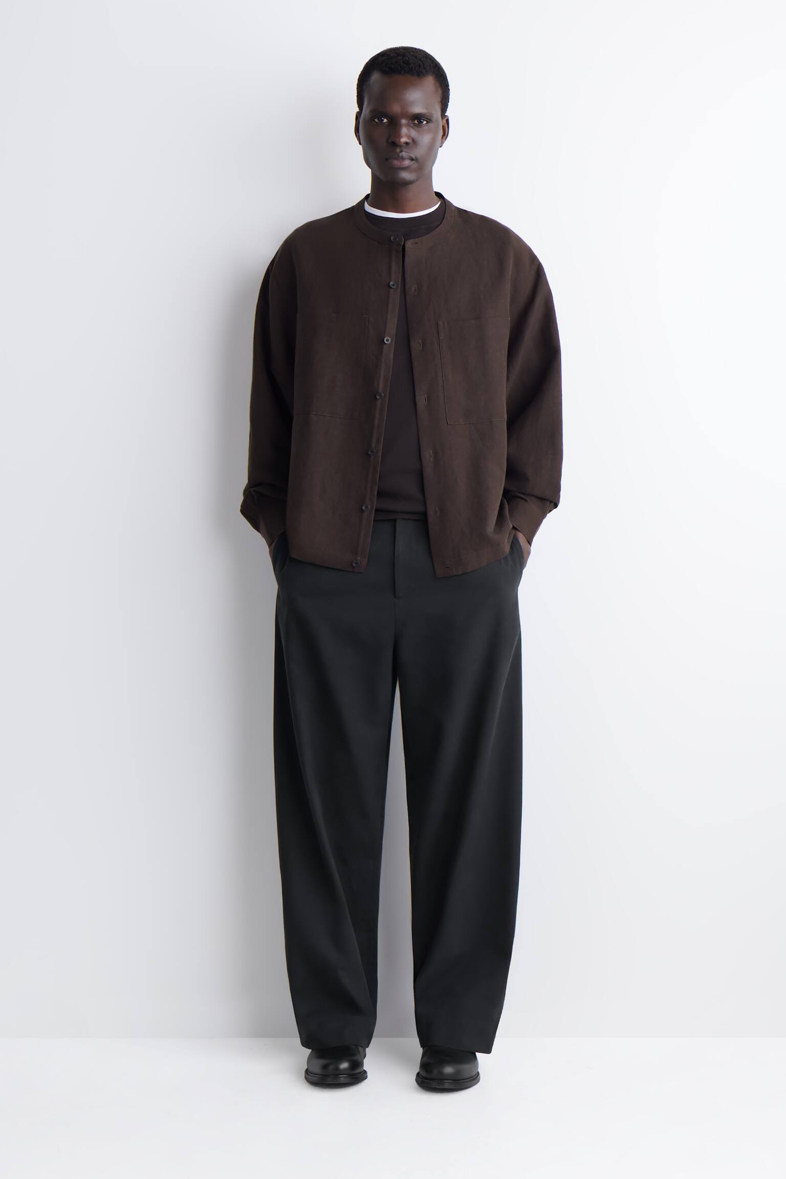 OVERSIZED LINNEN SHIRT MET OPA-KRAAG-DONKERBRUIN - 4