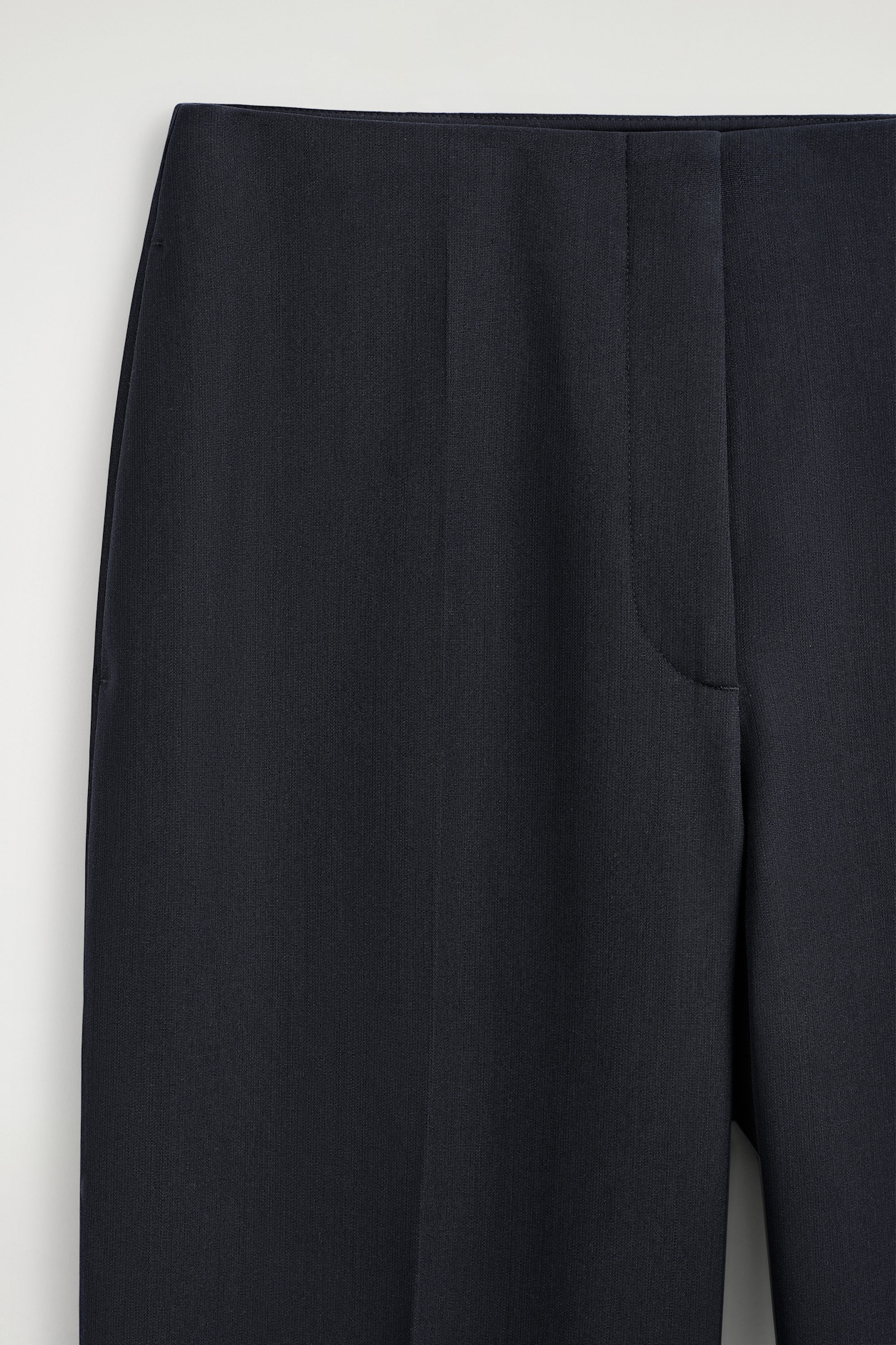 WOOL-BLEND BARREL-LEG TROUSERS — NAVY