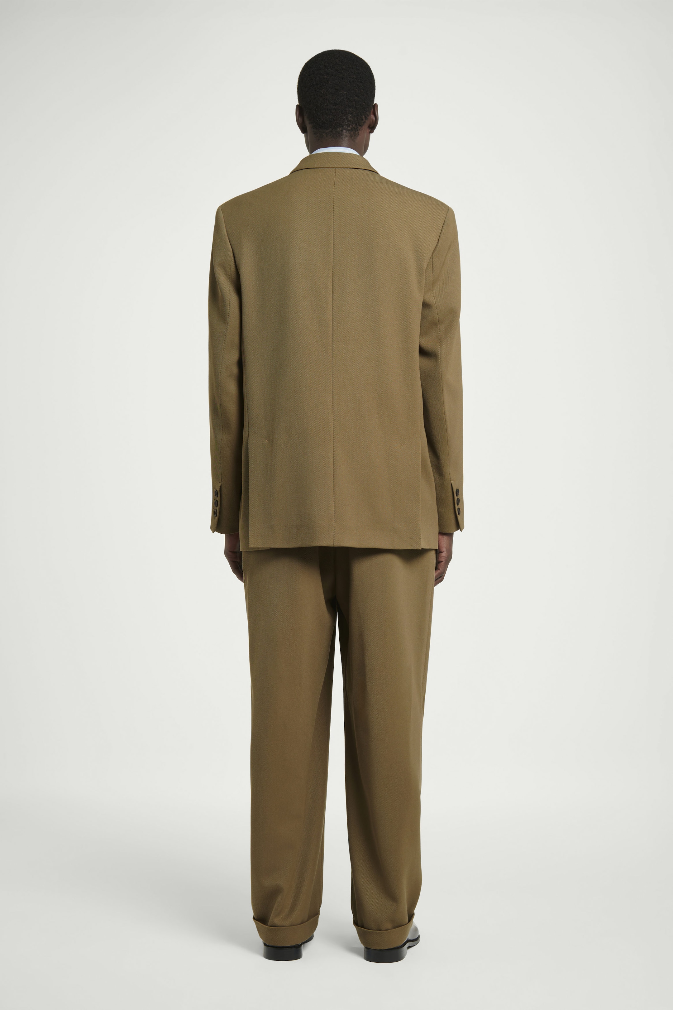 RELAXED DOUBLE-BREASTED WOOL BLAZER