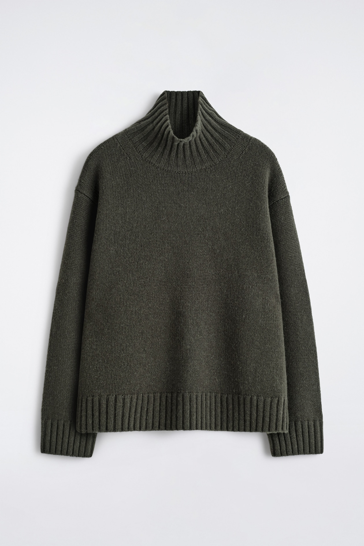 CHUNKY CASHMERE MOCK-NECK SWEATER — DARK GREEN