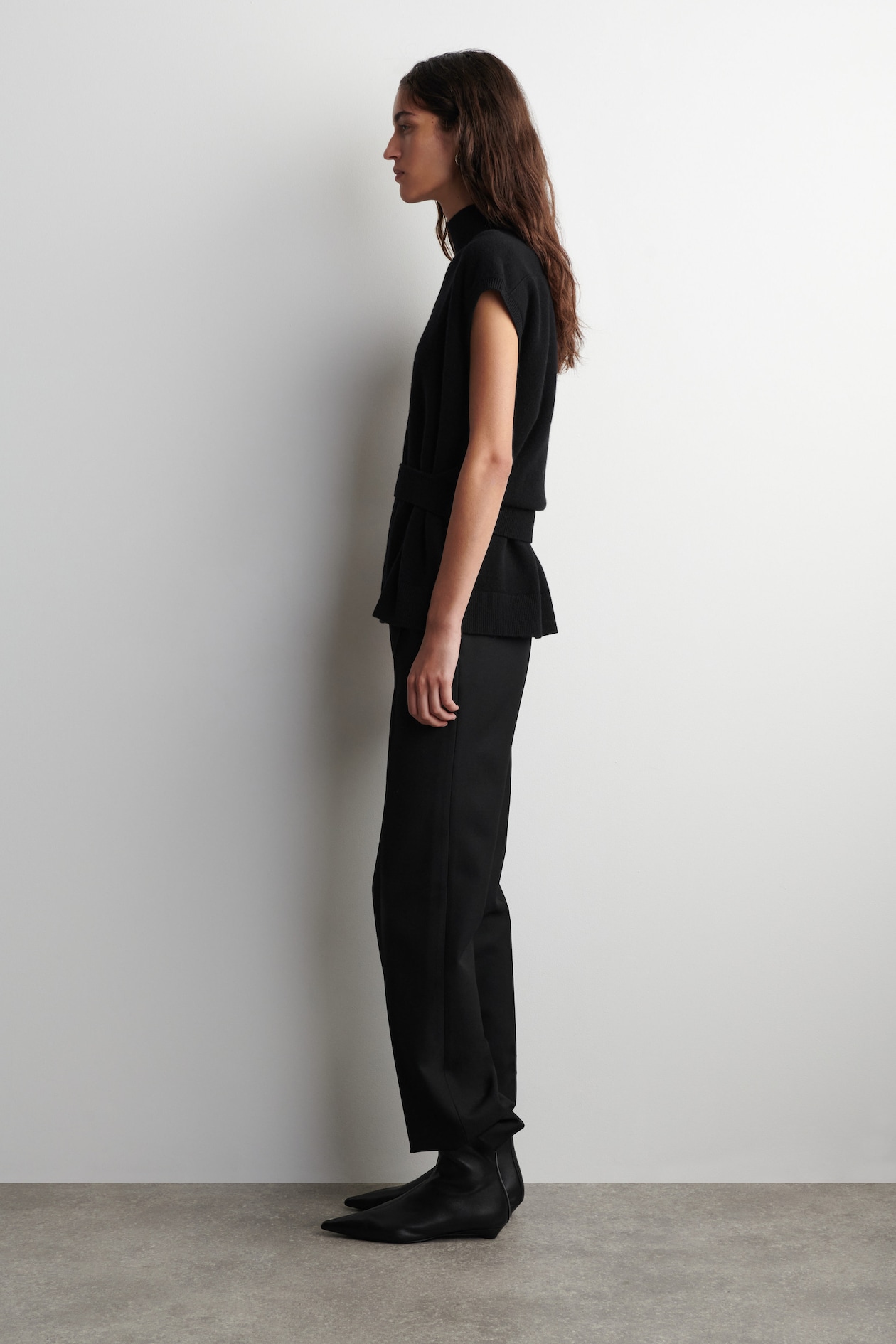 BELT-DETAIL FUNNEL-NECK WOOL VEST — BLACK