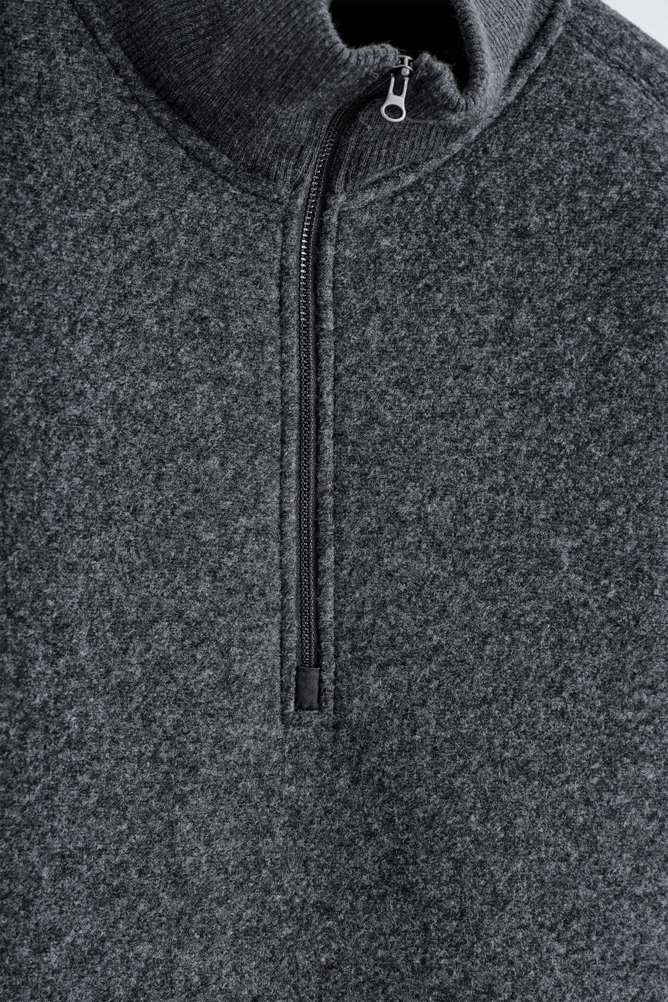 StillMedia/DescriptiveDetail