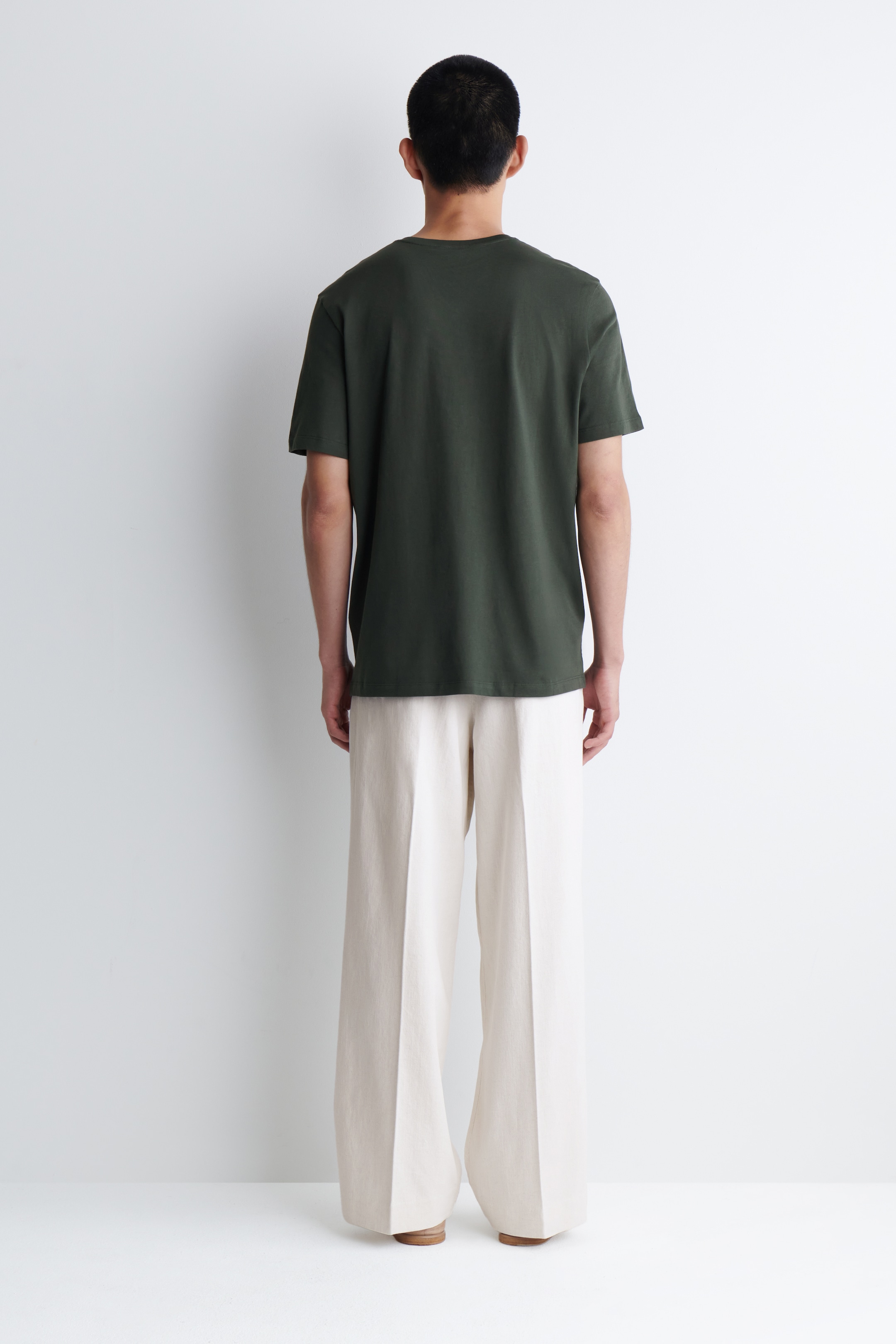 Visa större bild: CREWNECK T-SHIRT I BOMULL - MÖRKGRÖN - HERR | H&M SE 4