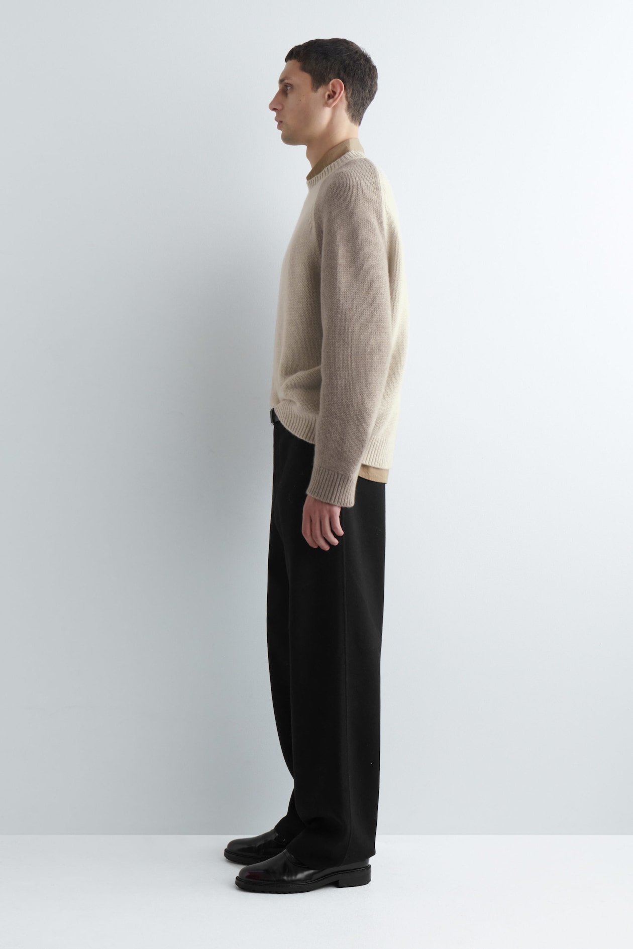 COLOR-BLOCK PURE CASHMERE SWEATER — BEIGE / TAUPE