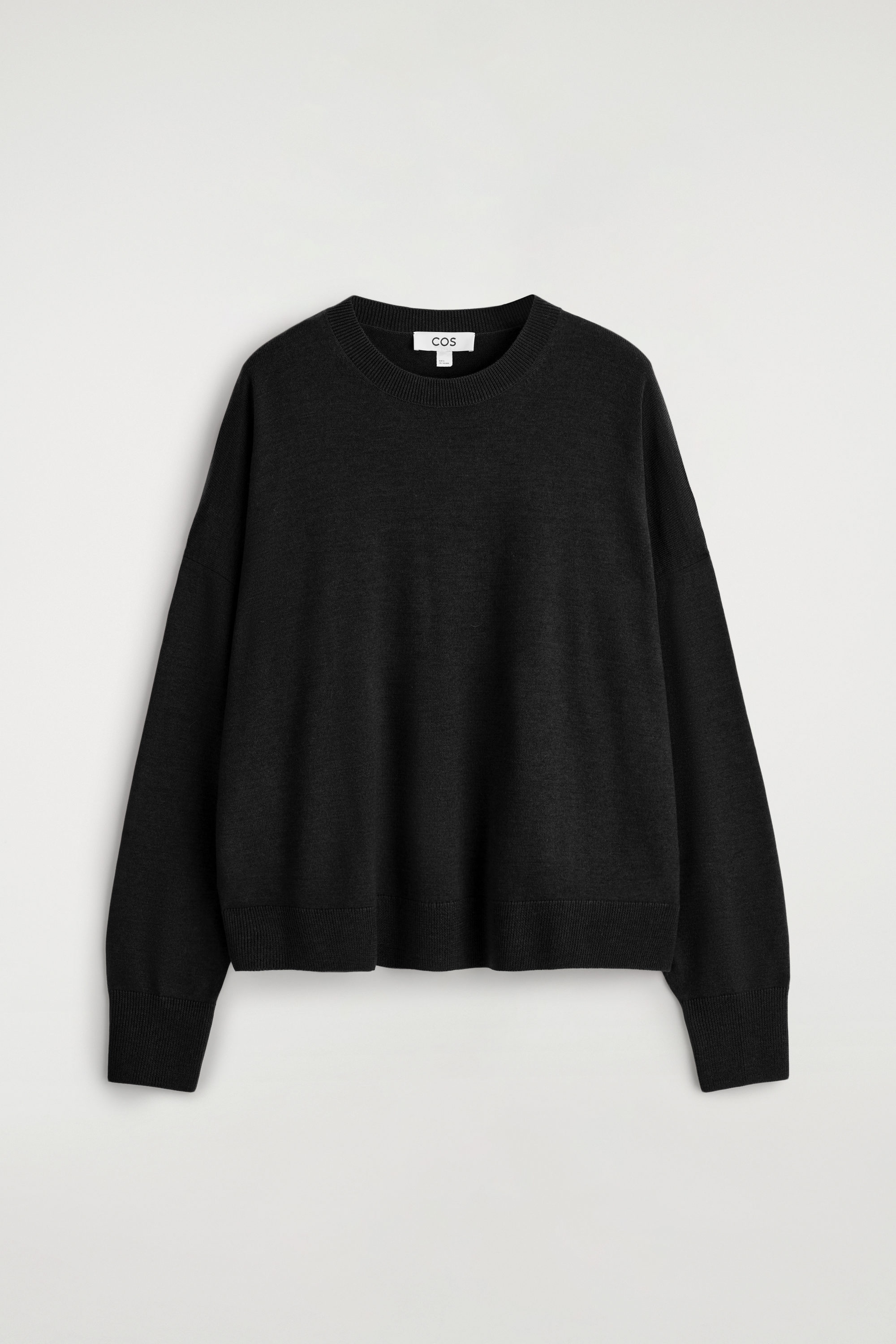 新品　BRIEFING MERINO WOOL CREW NECK KNIT MERINO WOOL CREW-NECK SWEATER - BLACK | COS