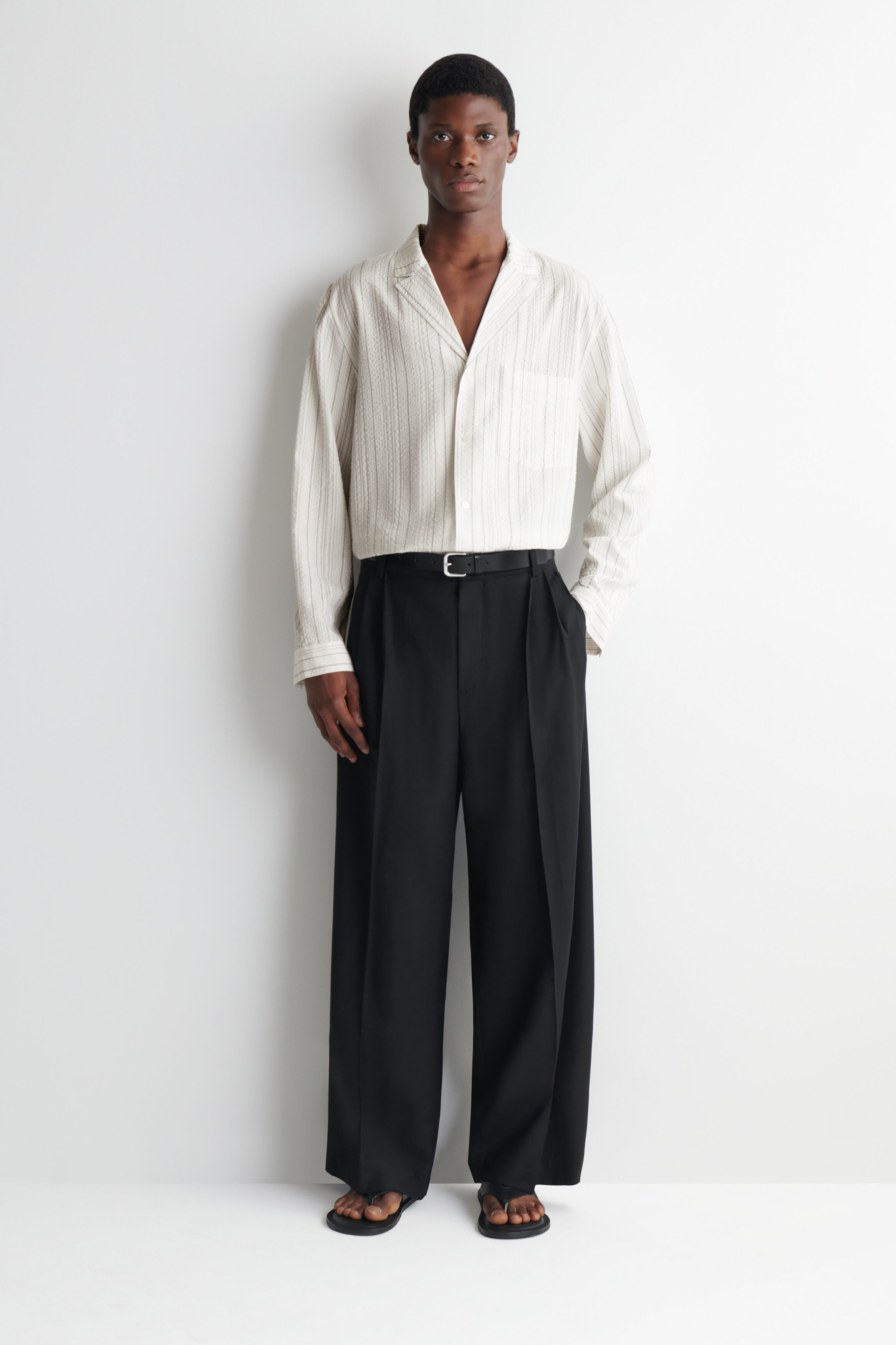 STRIPED TEXTURED CAMP-COLLAR SHIRT - thumbnail 6