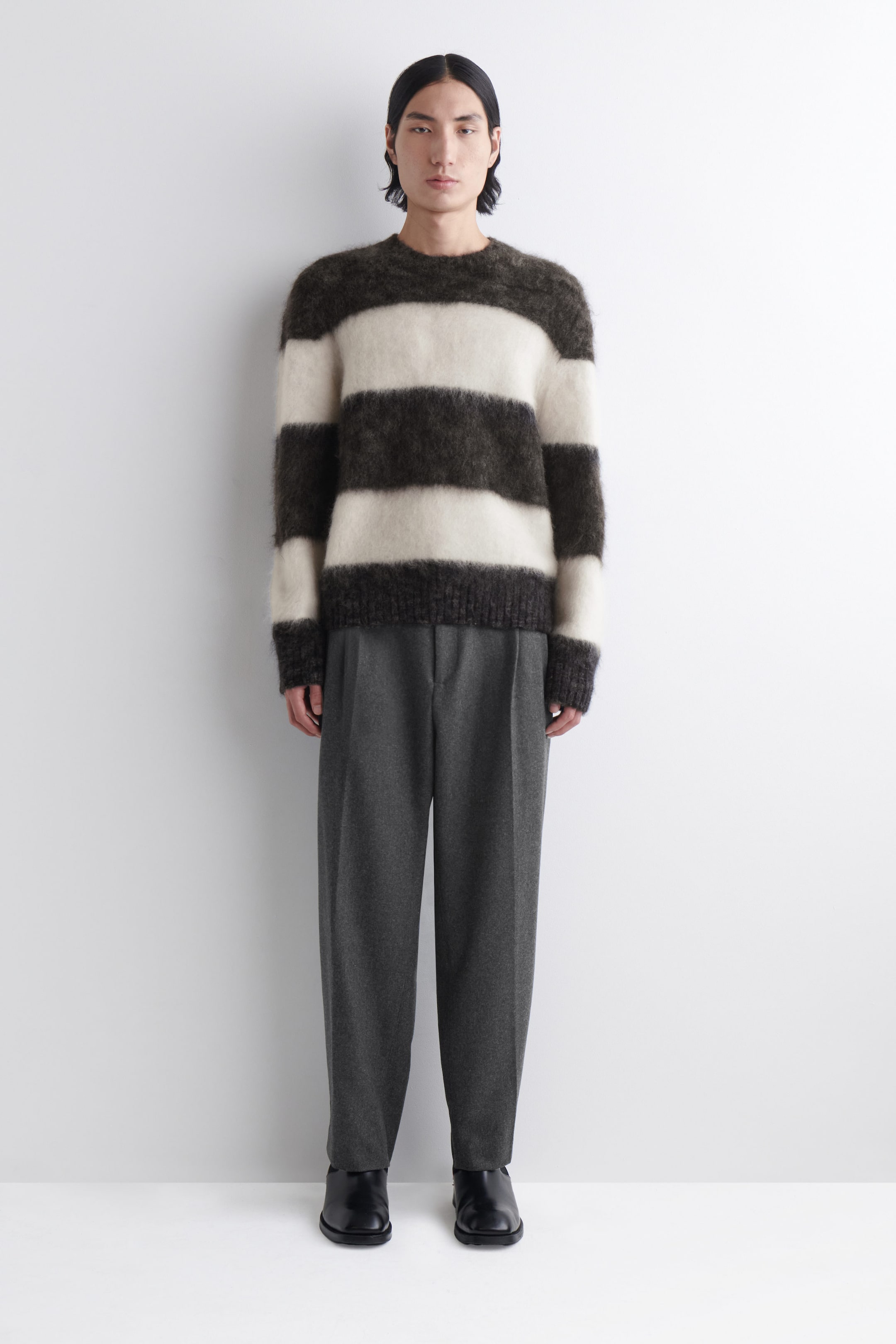 PLEATED WOOL STRAIGHT-LEG TROUSERS