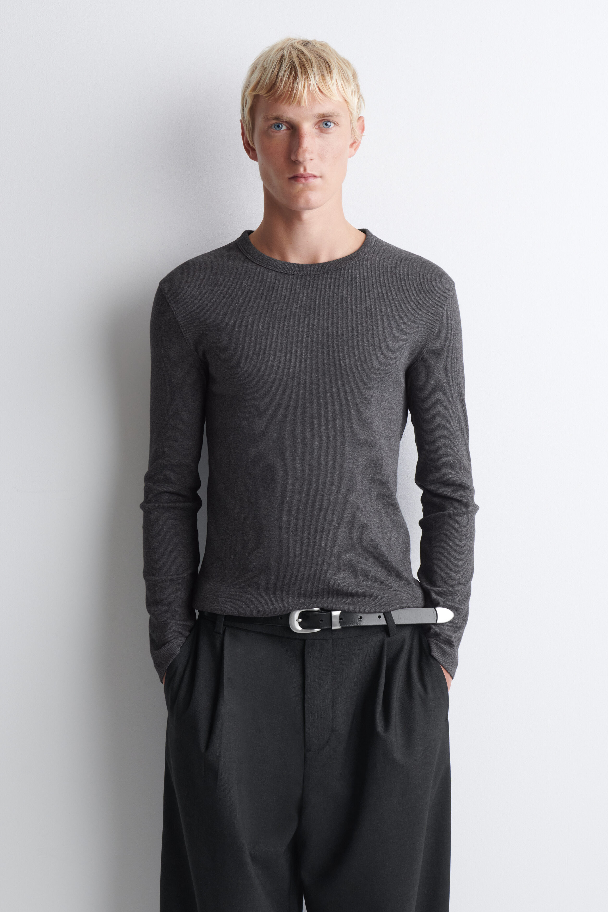 SLIM RIBBED COTTON LONG-SLEEVED T-SHIRT - CHARCOAL MÉLANGE | COS