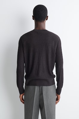 RIBBED FINE MERINO WOOL V-NECK SWEATER — BITTER CHOCOLATE 5