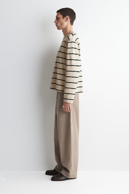 RELAXED JERSEY INTERLOCK LONG-SLEEVED T-SHIRT — IVORY / GREEN / STRIPED 3