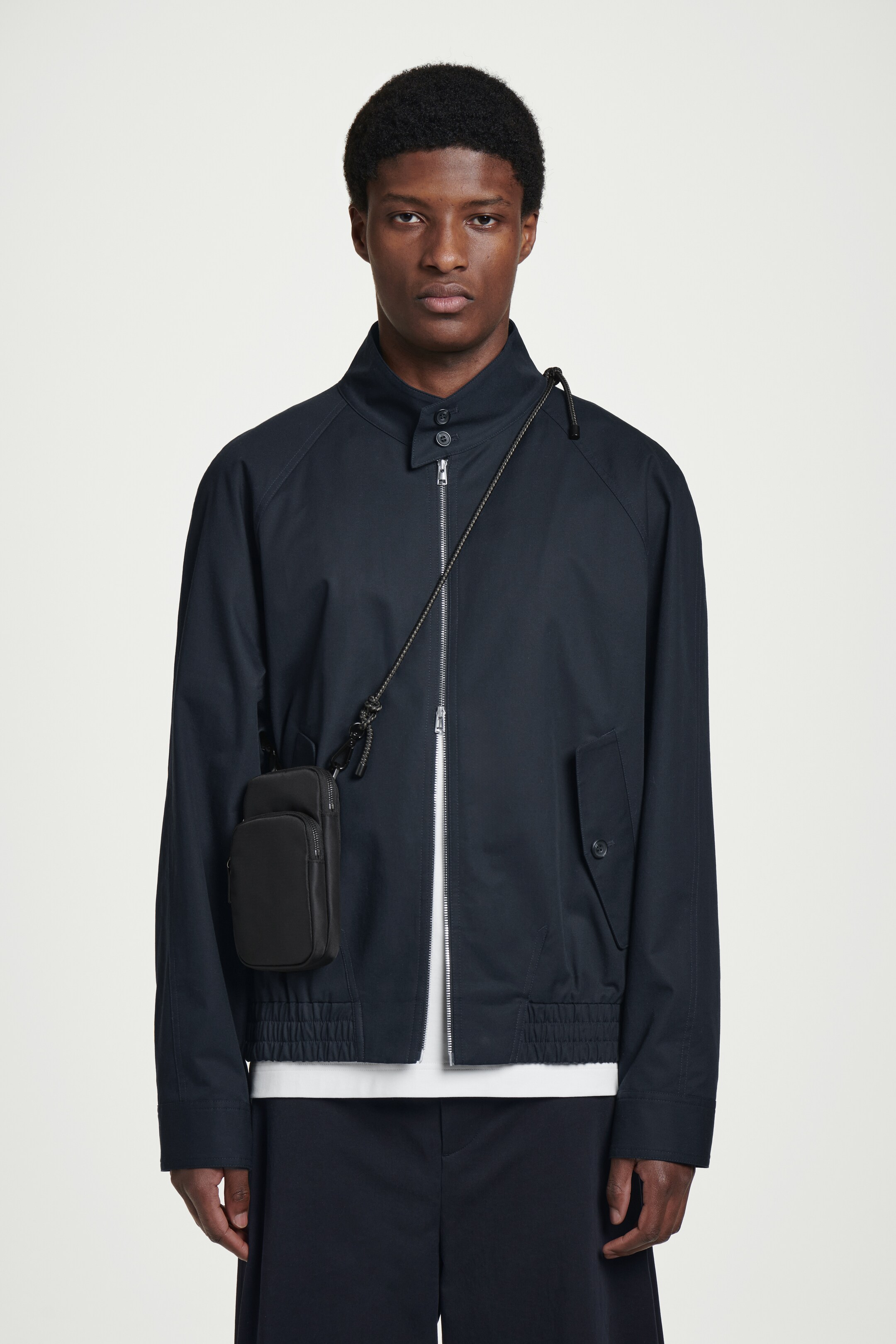 View larger image: NYLON PHONE POUCH - BLACK - Men | H&M GB 1