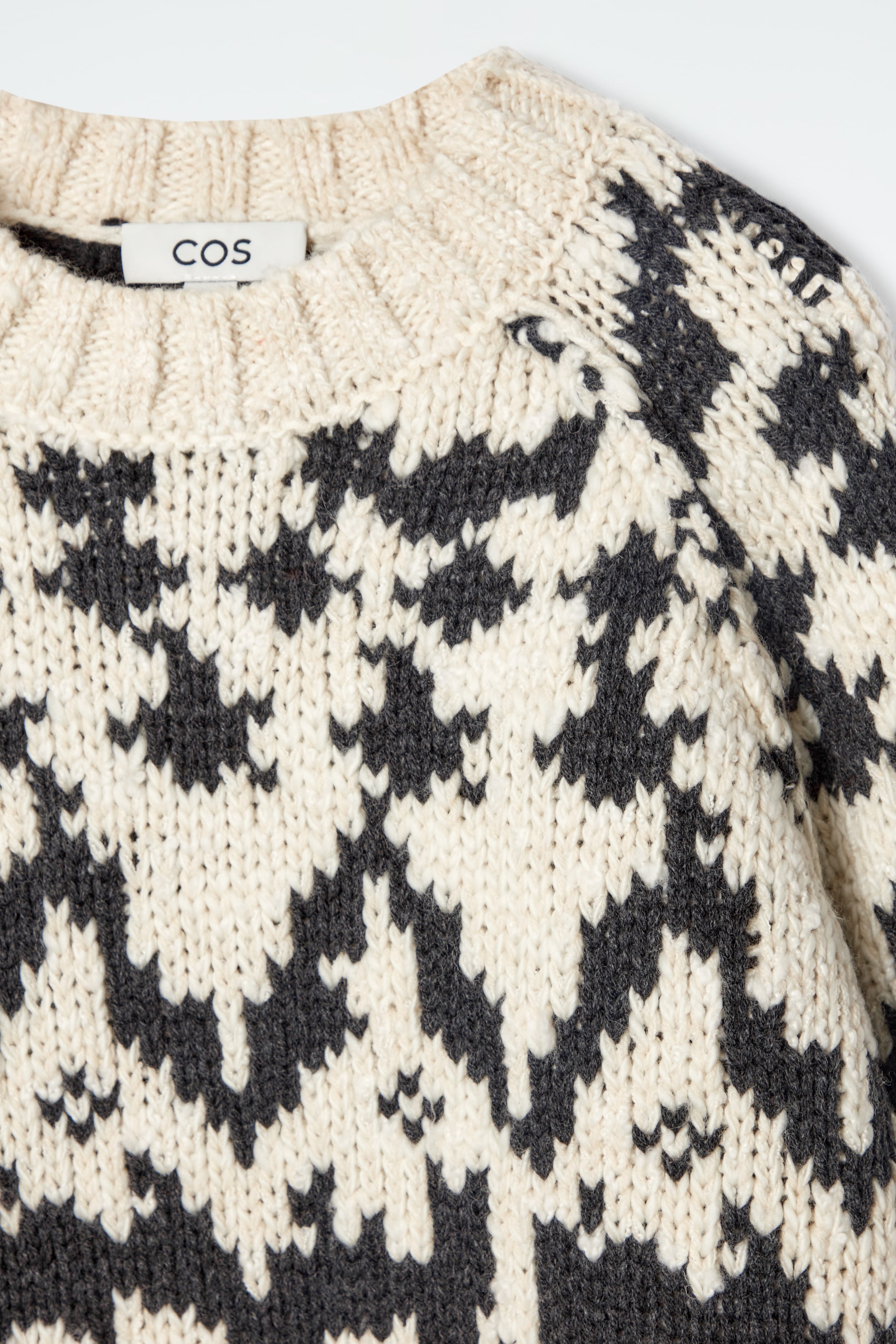 View larger image: FAIR-ISLE WOOL JUMPER - IVORY / BLACK - Ladies | H&M GB 8
