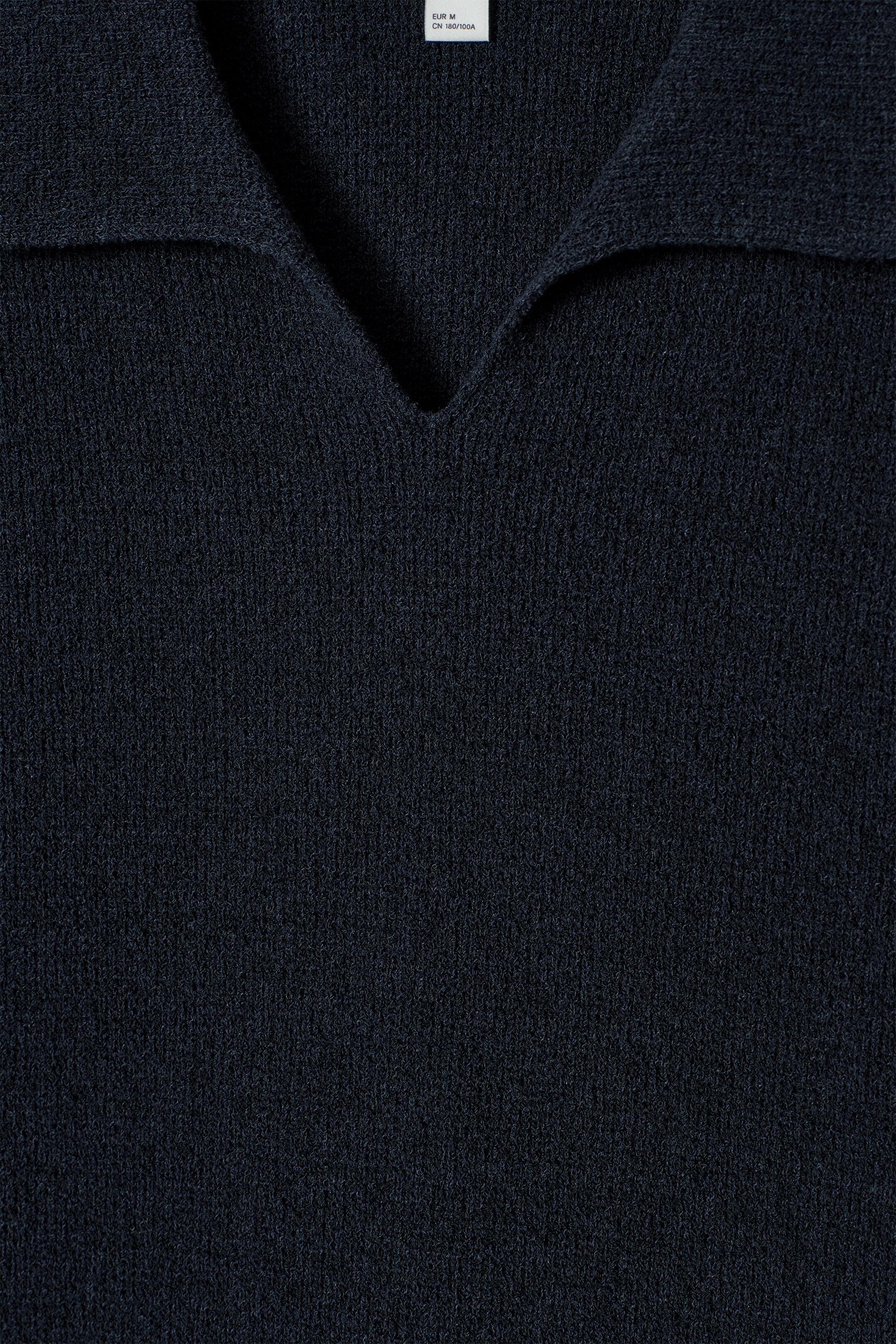 Agrandir l'image: POLO À COL OUVERT EN MAILLE BOUCLÉE - BLEU MARINE - HOMME | H&M CH 8