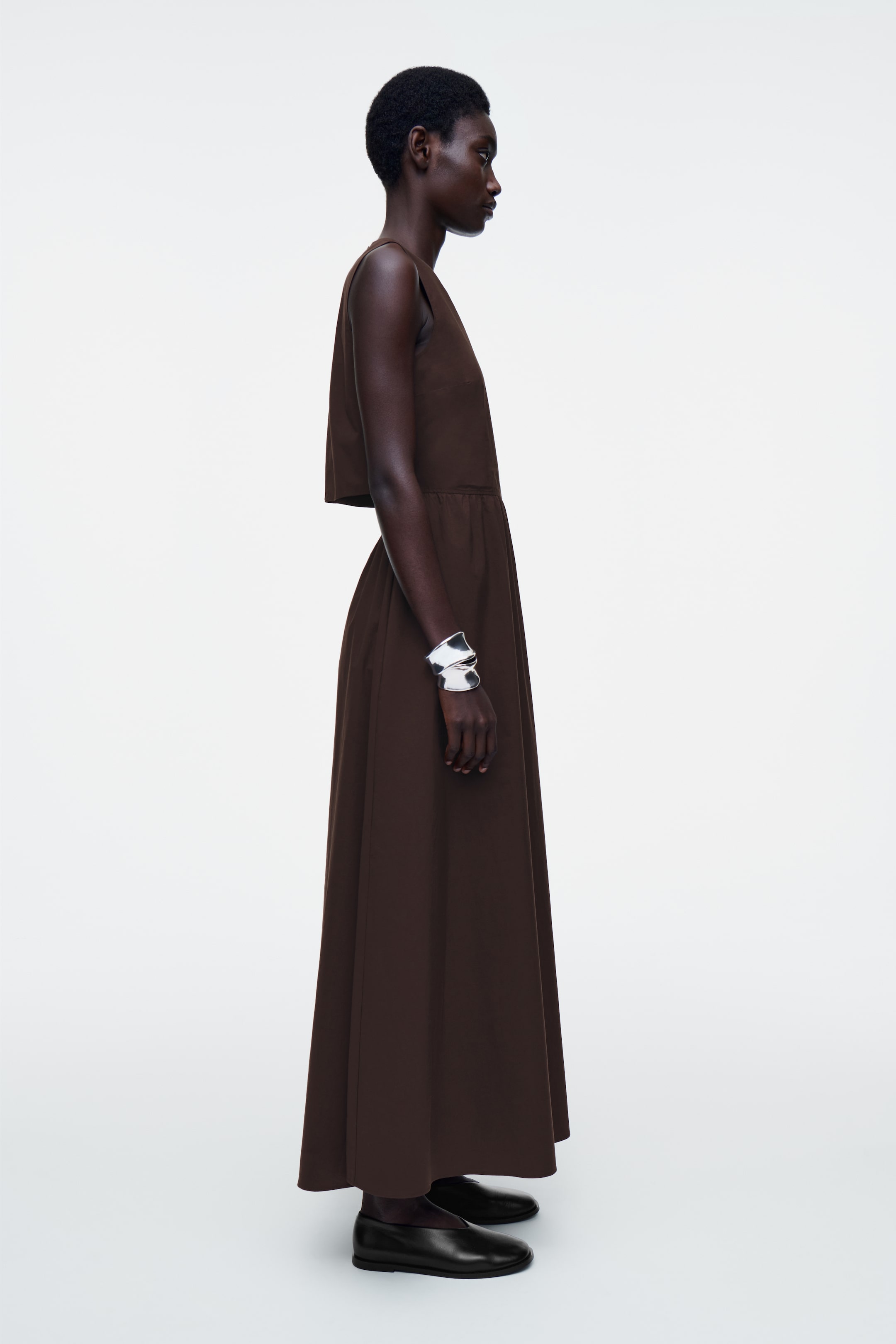 Visualizza immagine più grande: ABITO MAXI IN COTONE CON CUT-OUT SULLA SCHIENA - MARRONE SCURO - DONNA | H&M IT 2