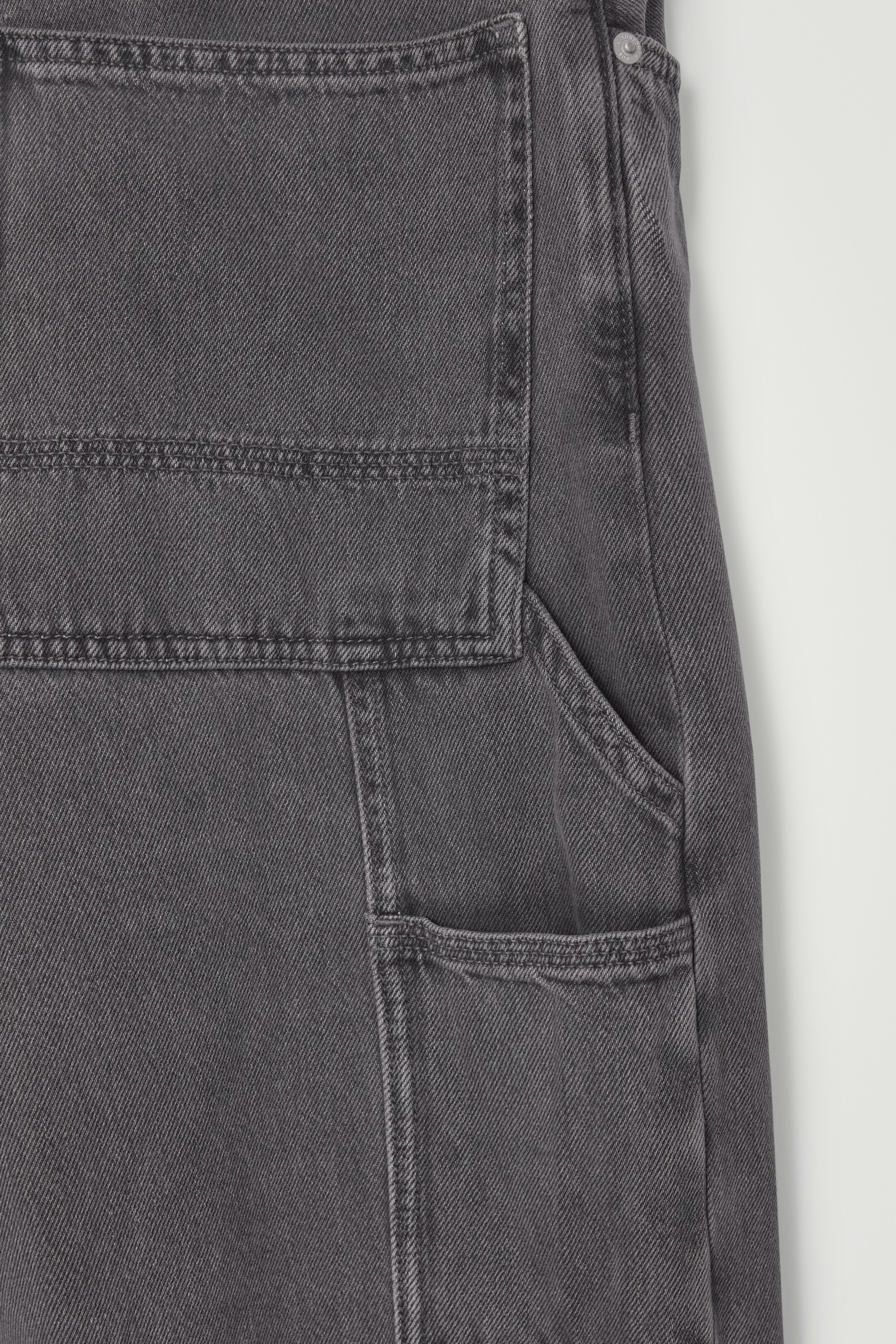 View larger image: SYSTEM STRAIGHT-LEG JEANS - BLACK - Men | H&M GB 3