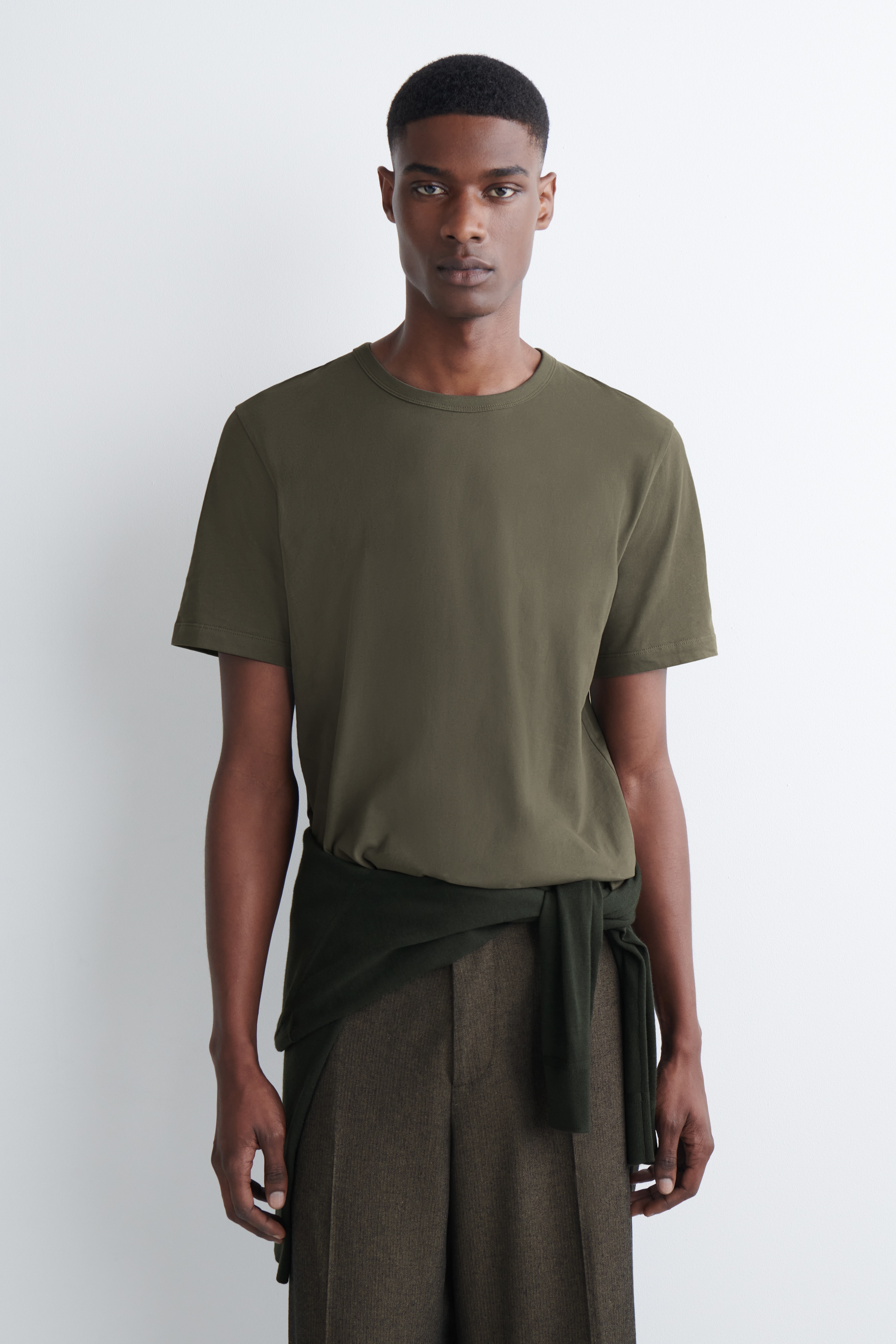 ΜΠΛΟΥΖΑ ΑΠΟ ΒΑΜΒΑΚΙ ΜΕ ΒΟΥΡΤΣΙΣΜΑ - ΣΚΟΥΡΟ ΧΑΚΙ/ΣΚΟΥΡΟ ΜΠΛΕ