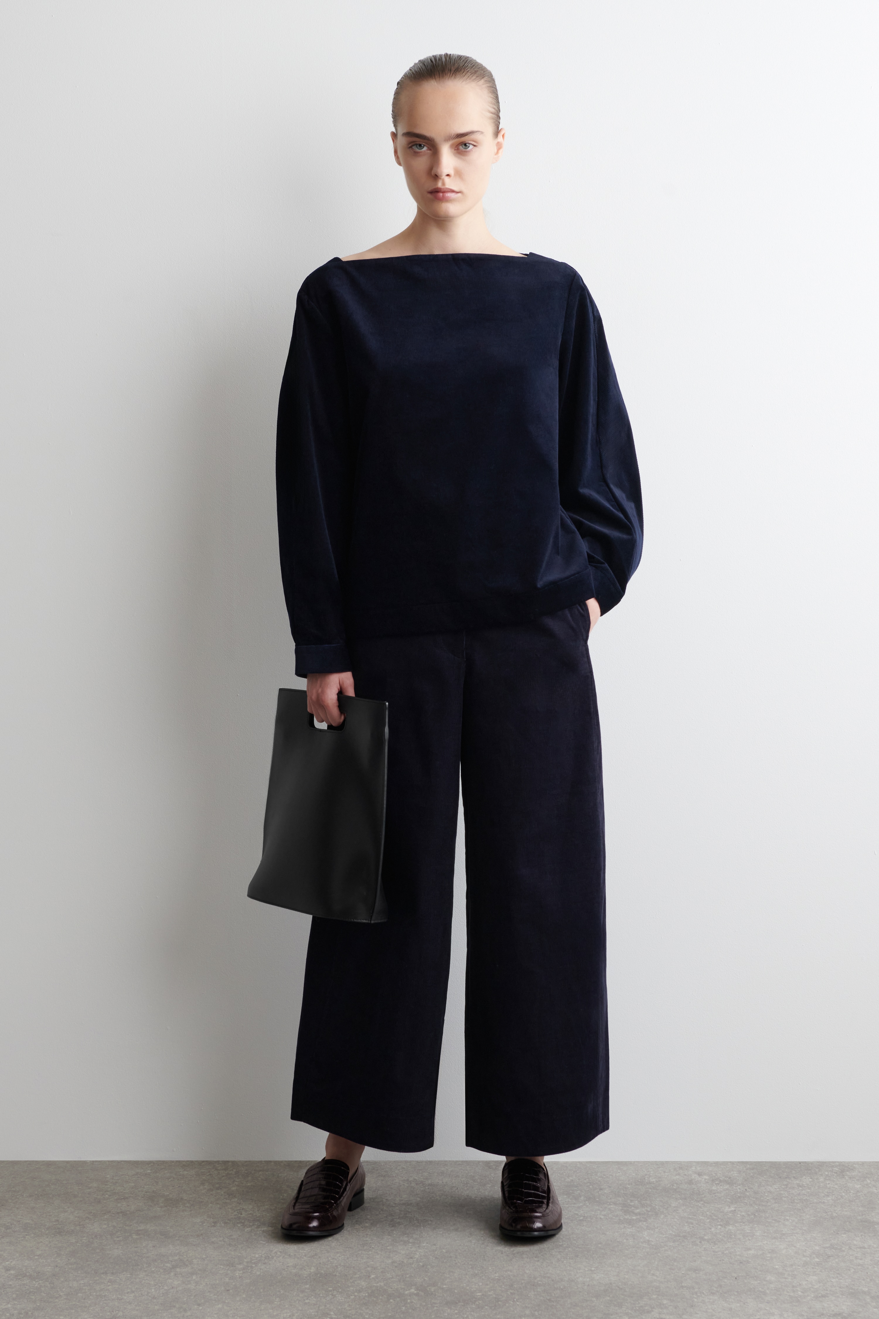 PANTALONI CORDUROY CU PICIOARE TIP BUTOI - NAVY/BEIGE