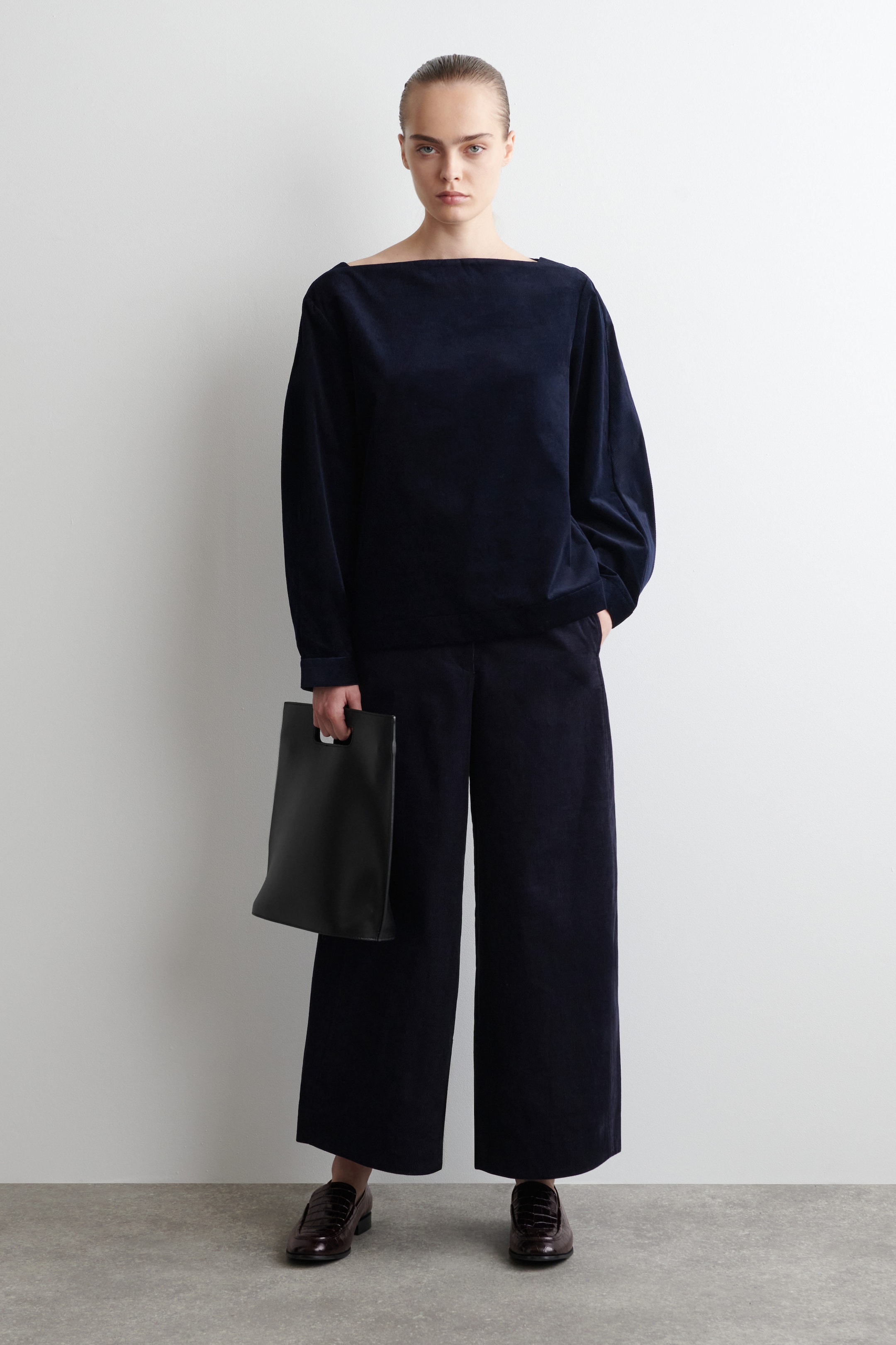 CORDUROY BARREL-LEG TROUSERS