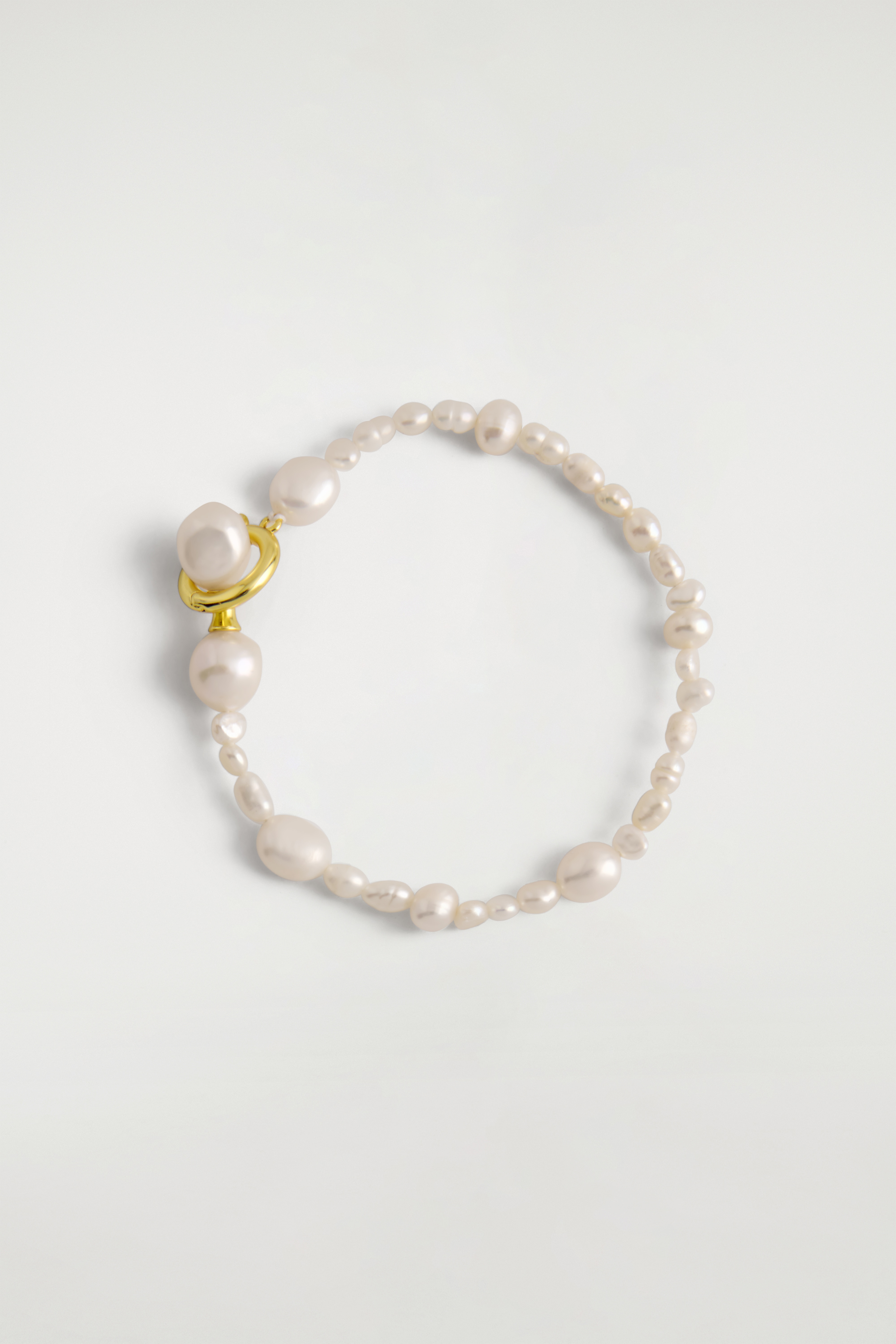 BRACCIALE CON PERLE D'ACQUA DOLCE IRREGOLARI - PERLA / ORO
