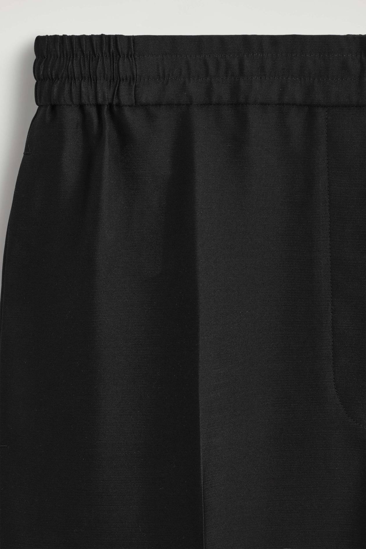 TAILORED SILK STRAIGHT-LEG PANTS — CARBON
