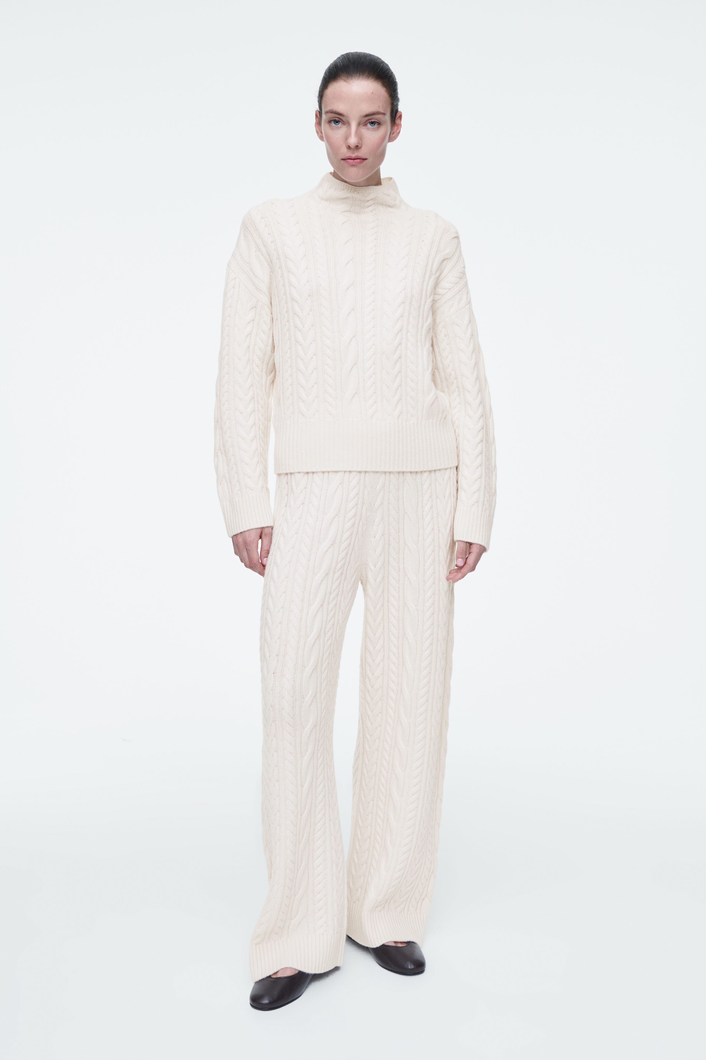 CABLE-KNIT WOOL FUNNEL-NECK JUMPER - IVORY | COS