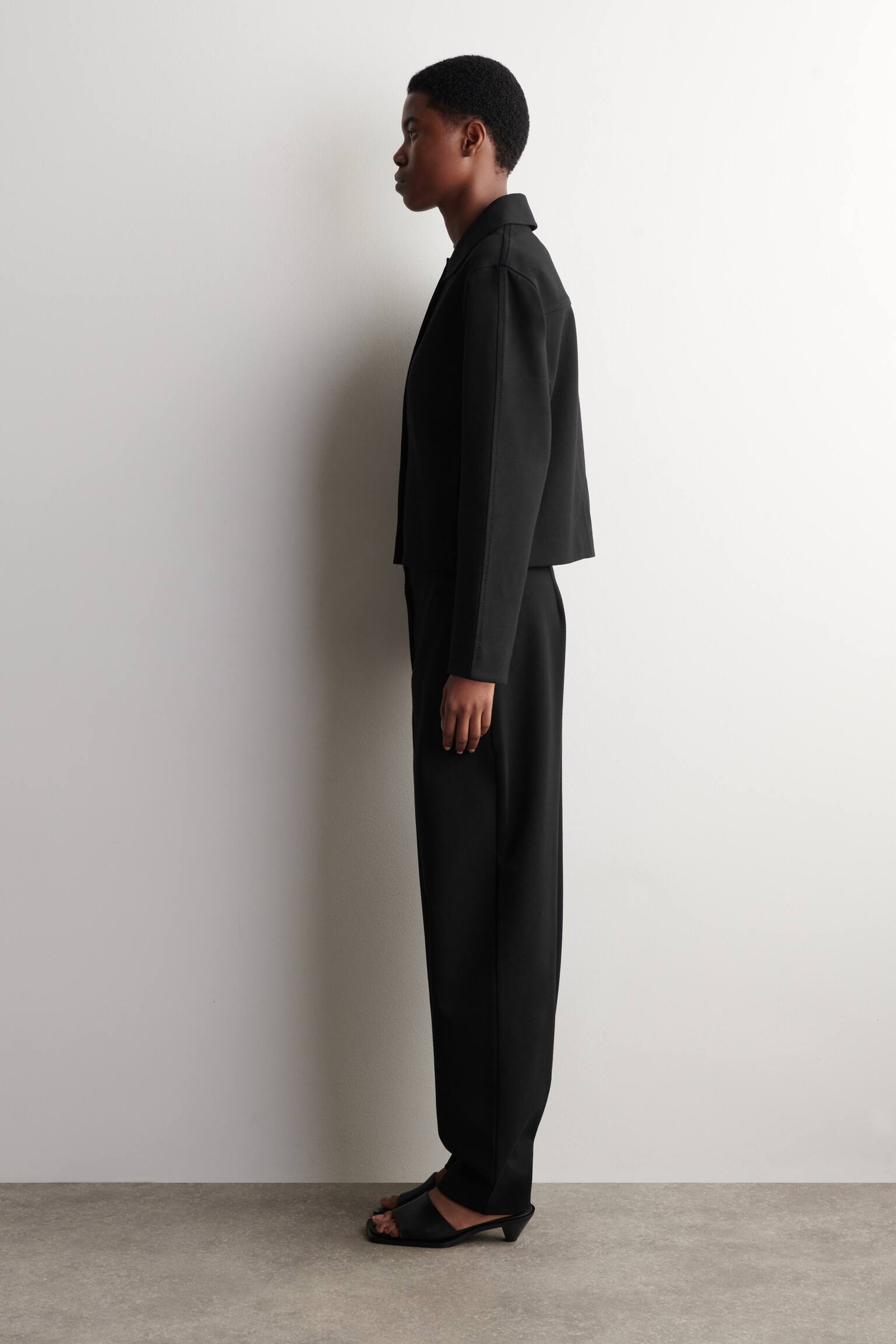 GIACCA IN JERSEY DALLA LINEA ARROTONDATA - NERO/MARRONE - 5