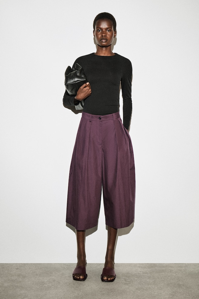 PLEATED COTTON CULOTTES — BORDEAUX