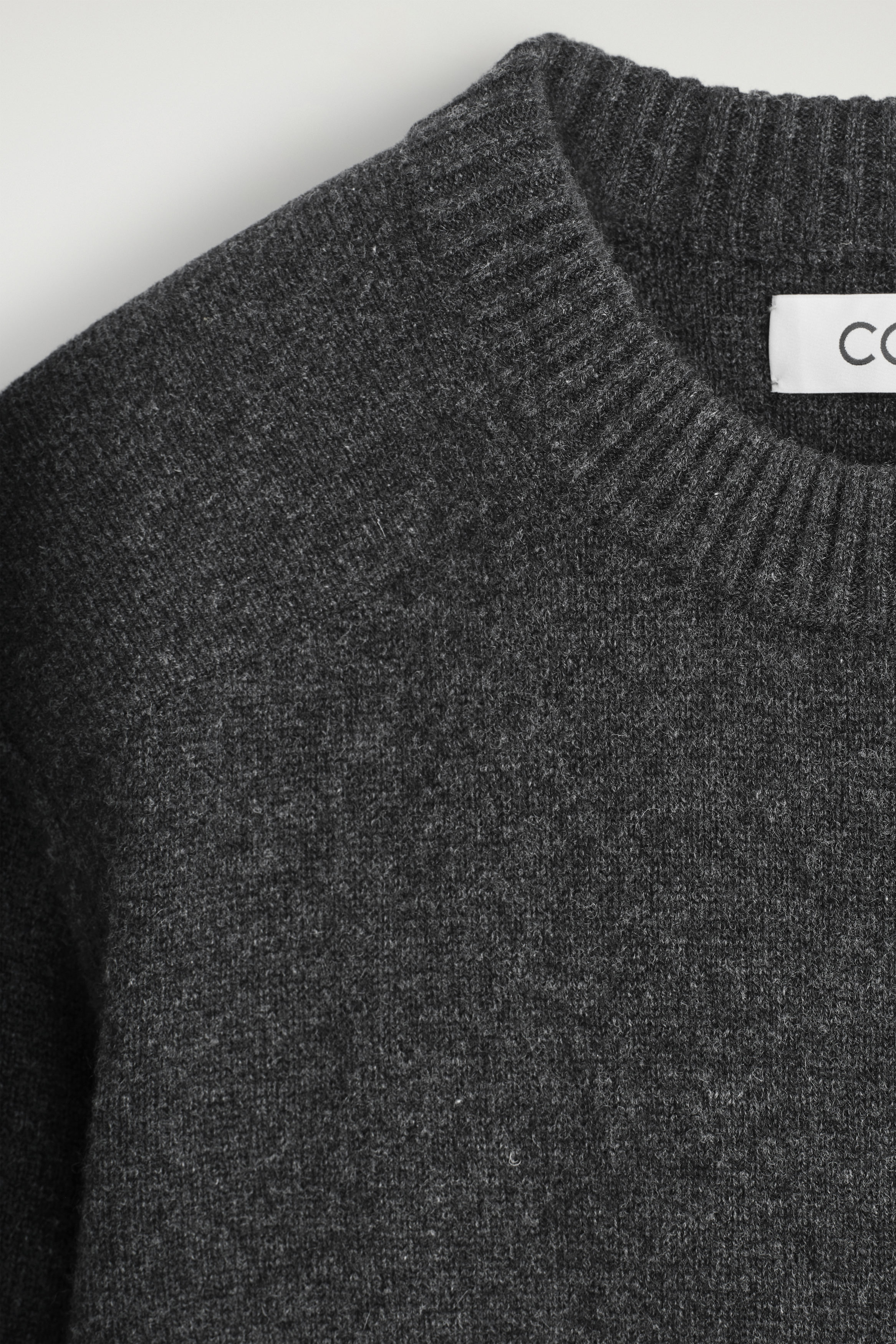 CASHMERE CREW-NECK SWEATER - thumbnail 2