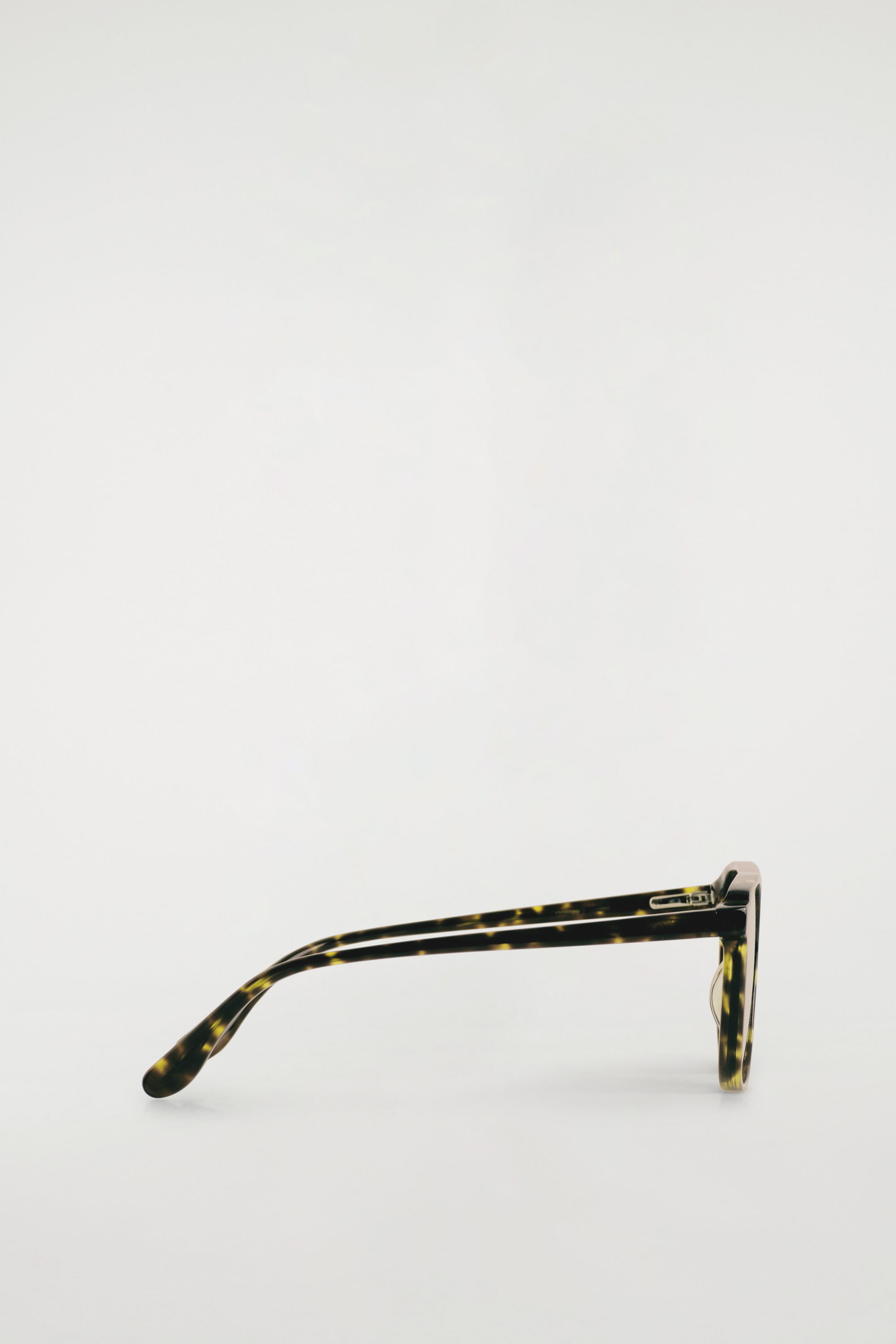 StillMedia/DescriptiveDetail