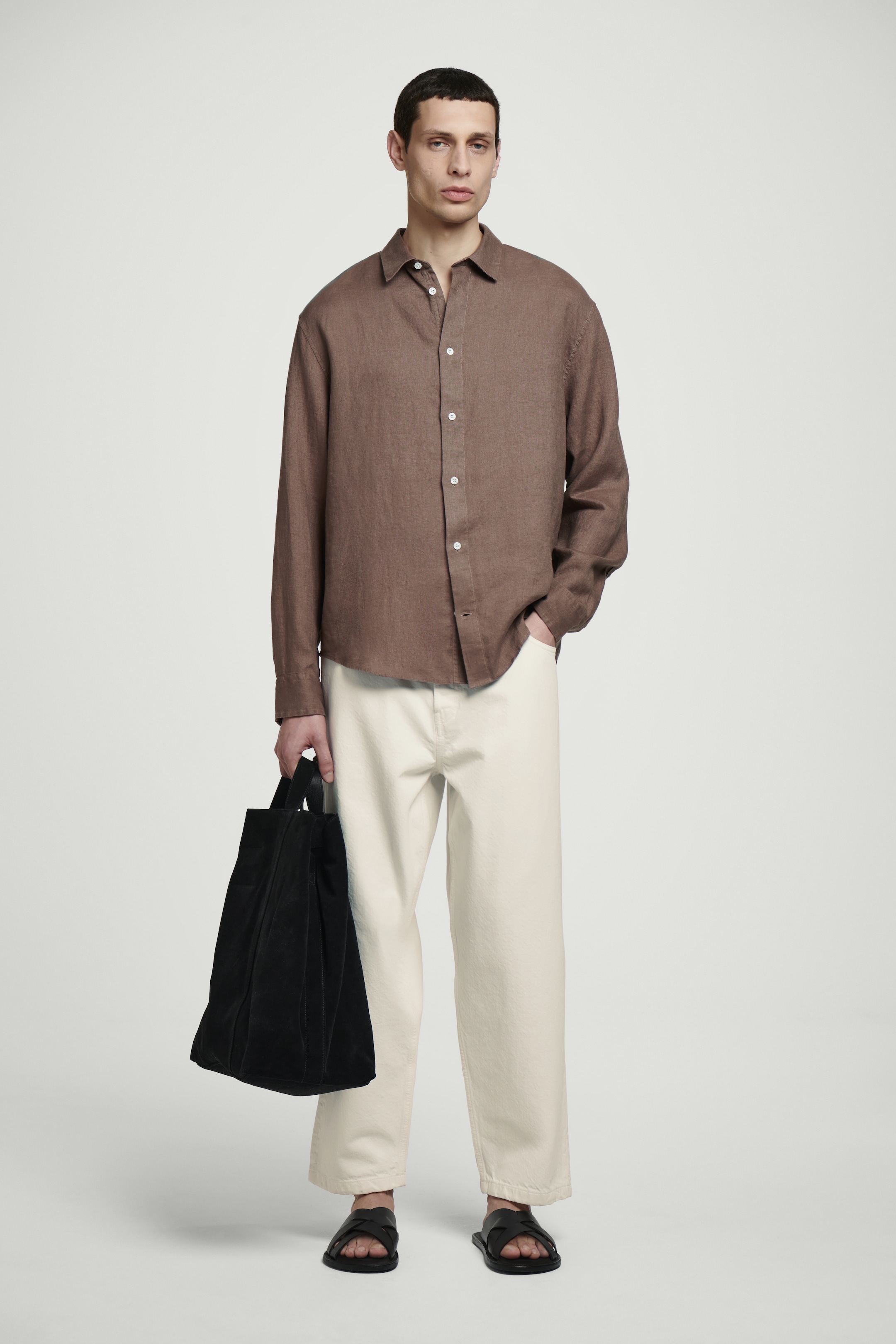 Visualizza immagine più grande: CAMICIA IN LINO DAL TAGLIO RILASSATO - TALPA - UOMO | H&M IT 2