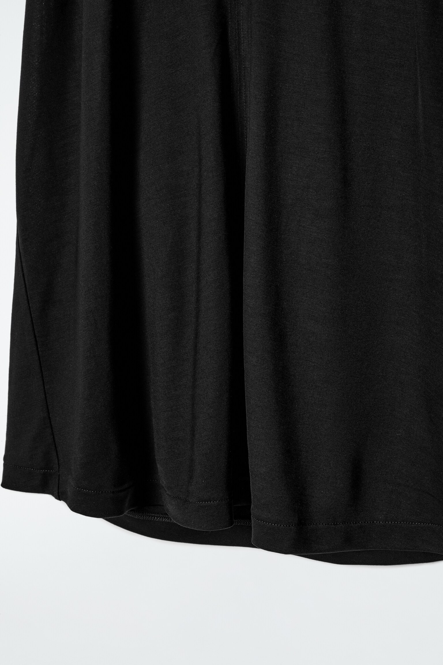 TOP CON SCOLLO A V DRAPPEGGIATO - NERO/AZZURRO - 7
