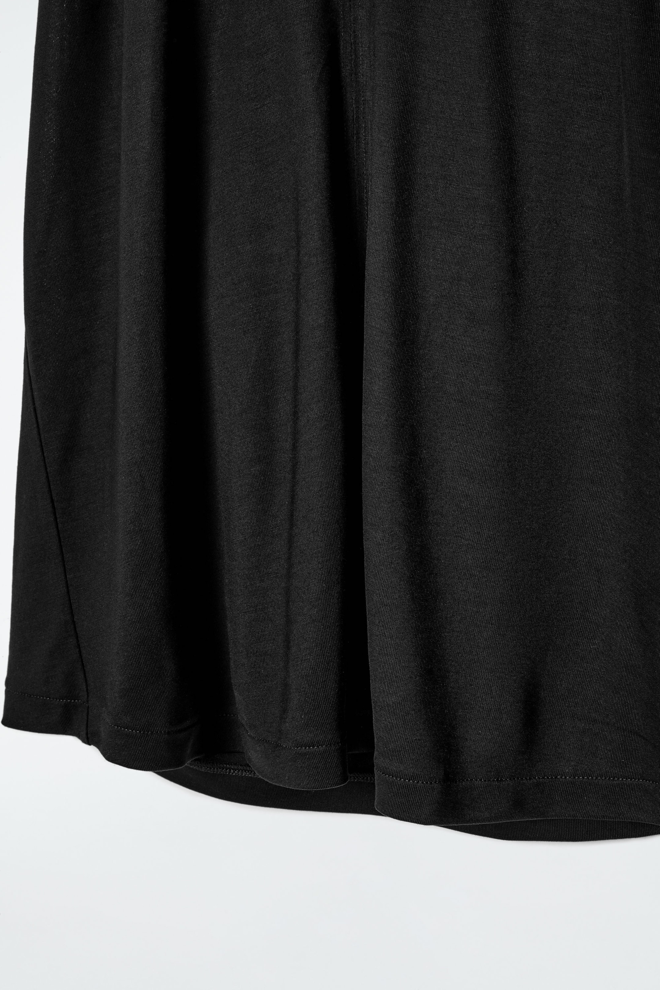 StillMedia/DescriptiveDetail