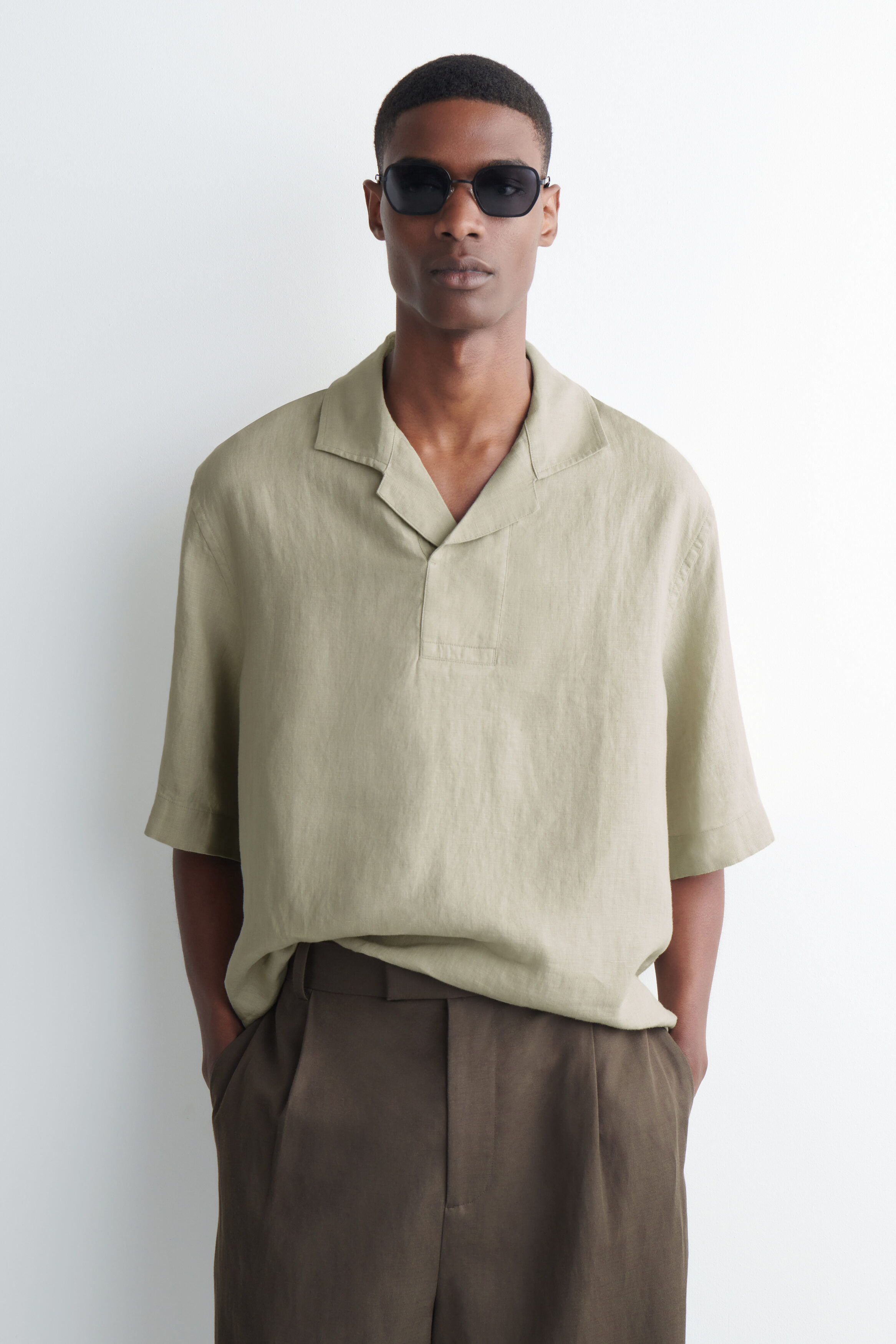 LINEN POPOVER SHIRT - BEIGE | COS US