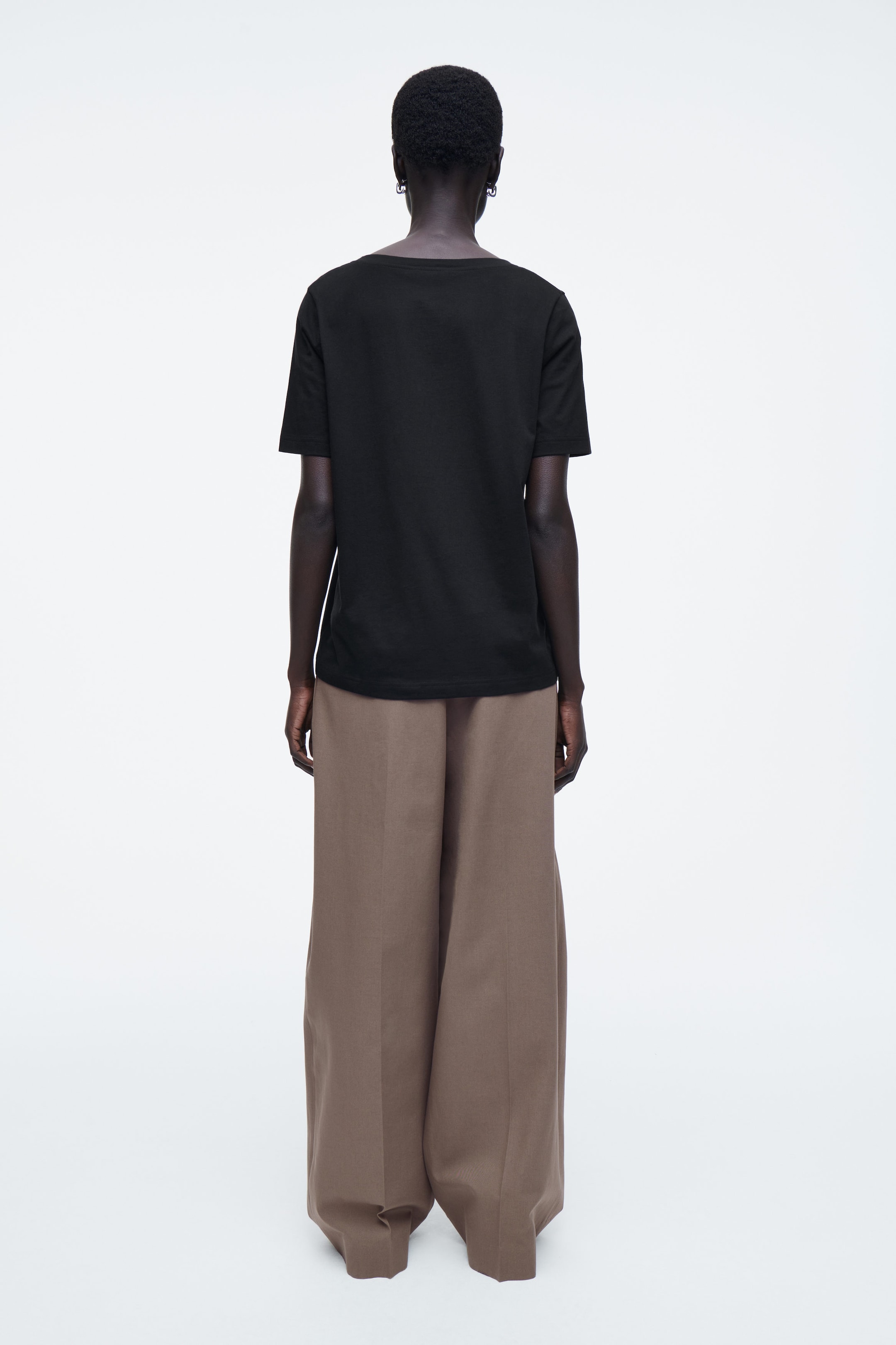 24/7 REGULAR V-NECK T-SHIRT