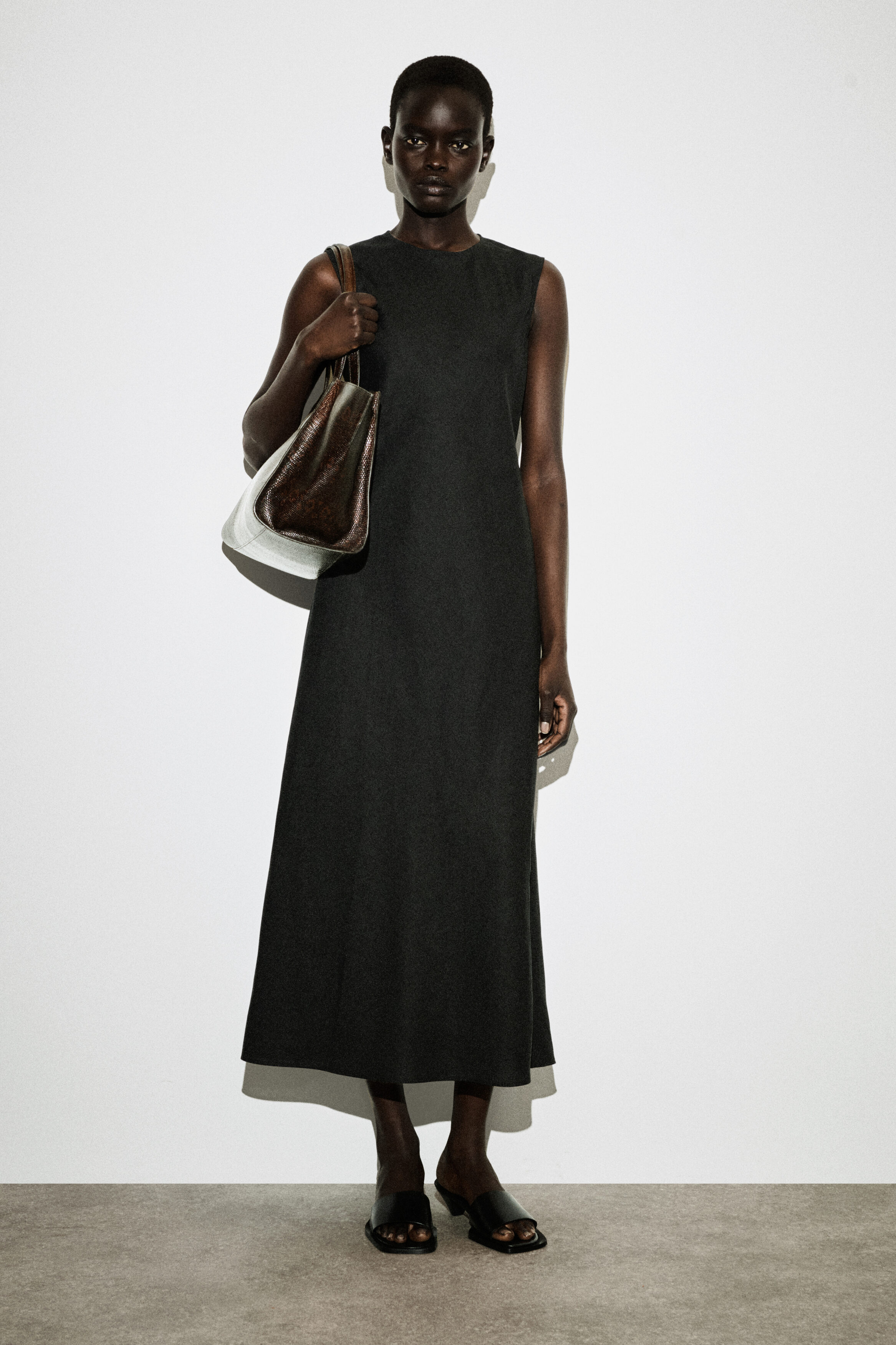 lcdc キャミ　glowny blackup cos musinsa lcdc キャミ glowny blackup cos musinsaの通販はau PAY マーケット