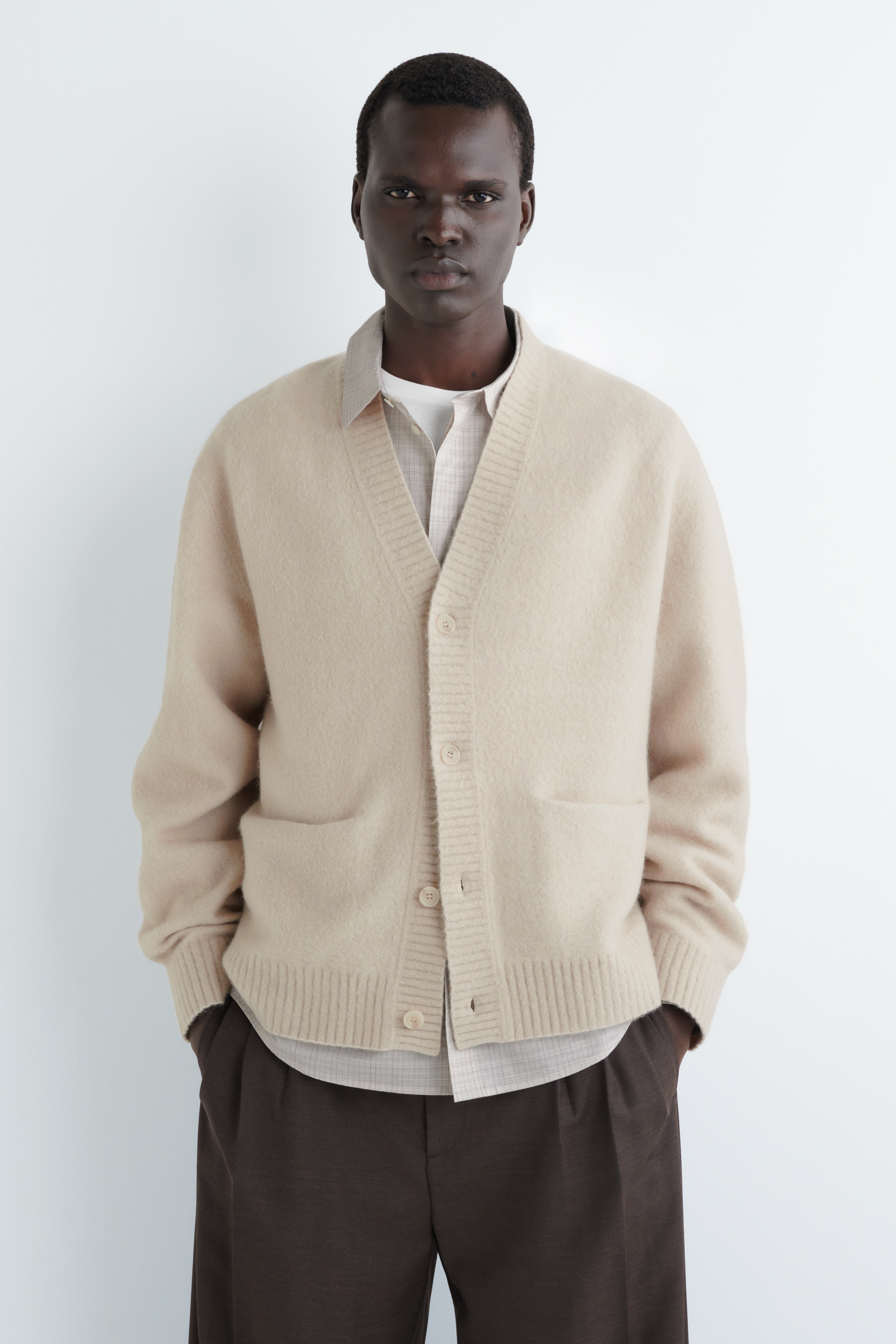 BRUSHED-WOOL V-NECK CARDIGAN - BEIGE/LIGHT BLUE