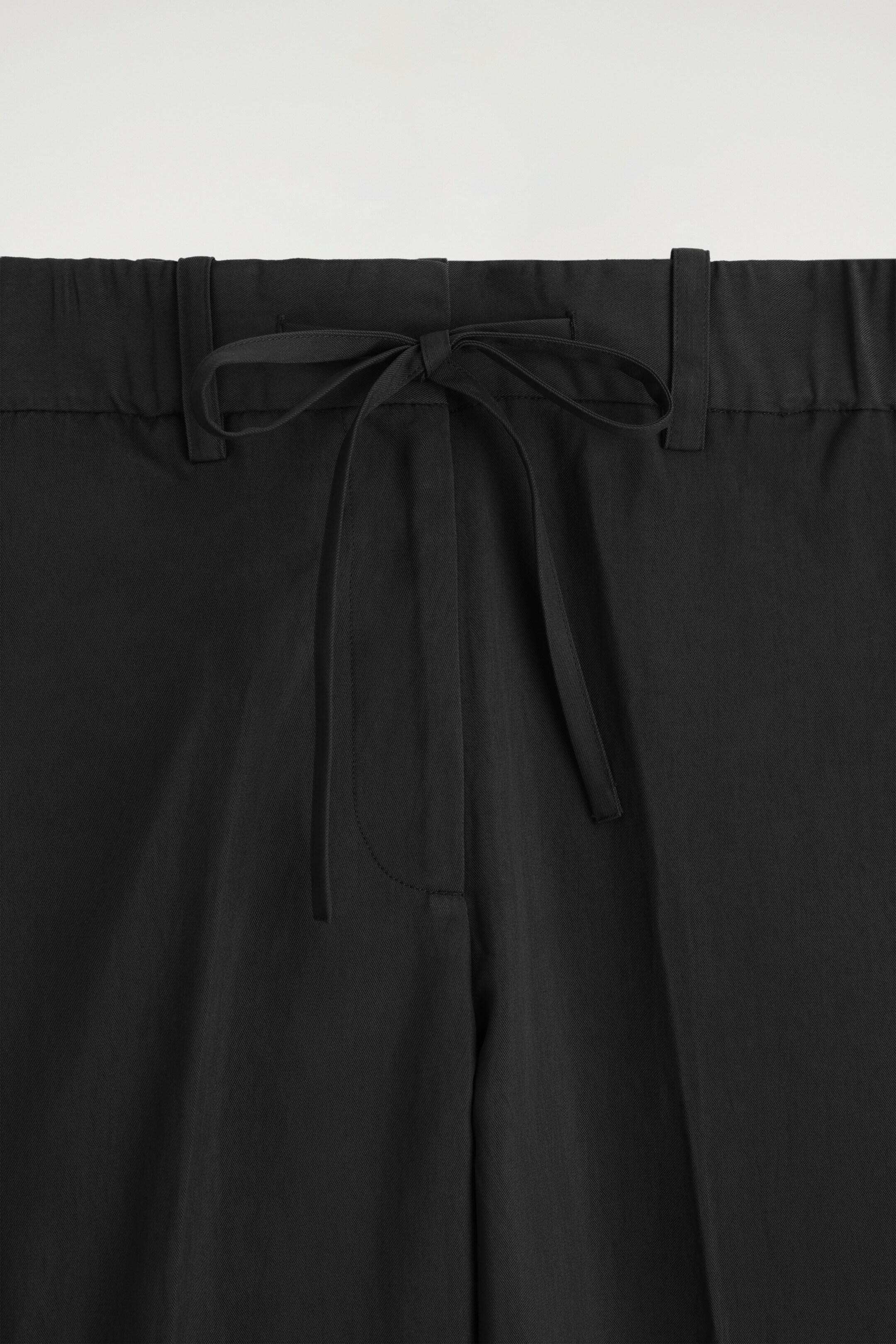 Agrandir l'image: PANTALON FLUIDE À TAILLE AJUSTABLE - NOIR - FEMME | H&M FR 6